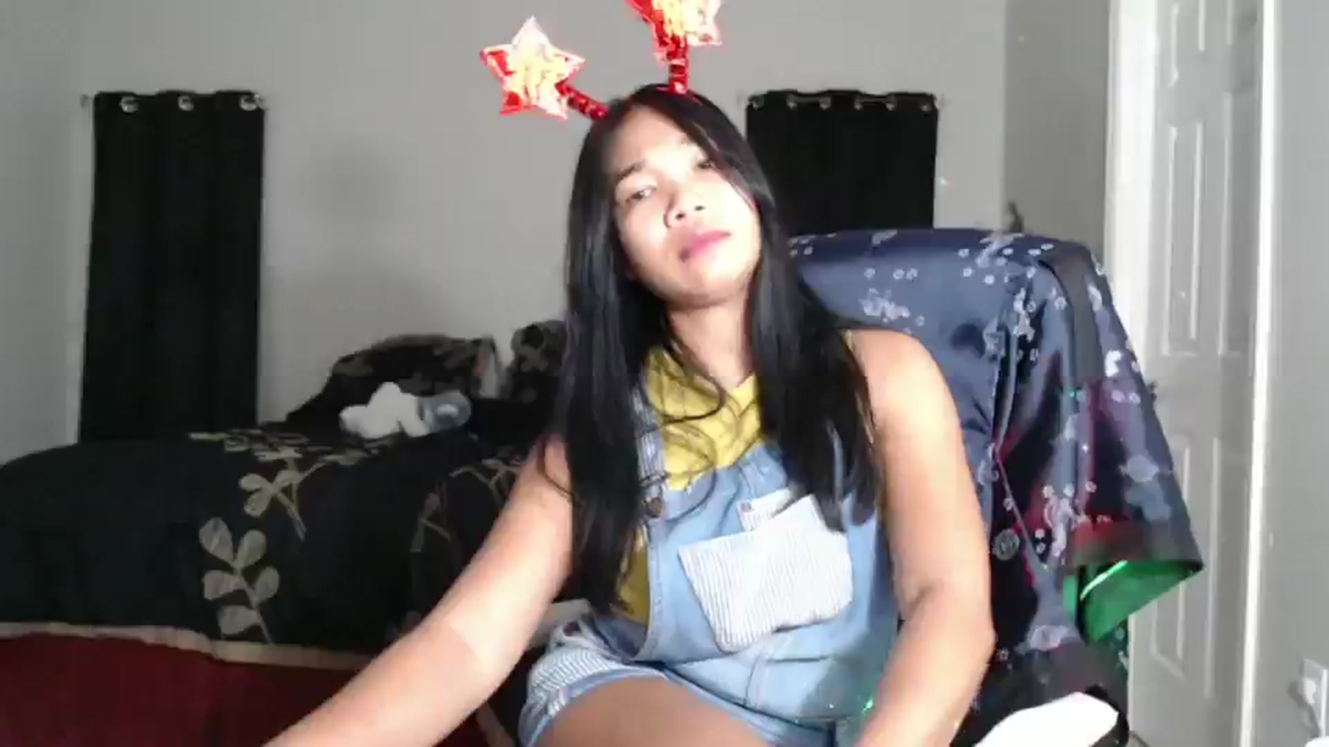 Gallery image thumbnail from Littlekai2025's myfreecams stream on, 01/01/2025, 05:16 image 5 of 20