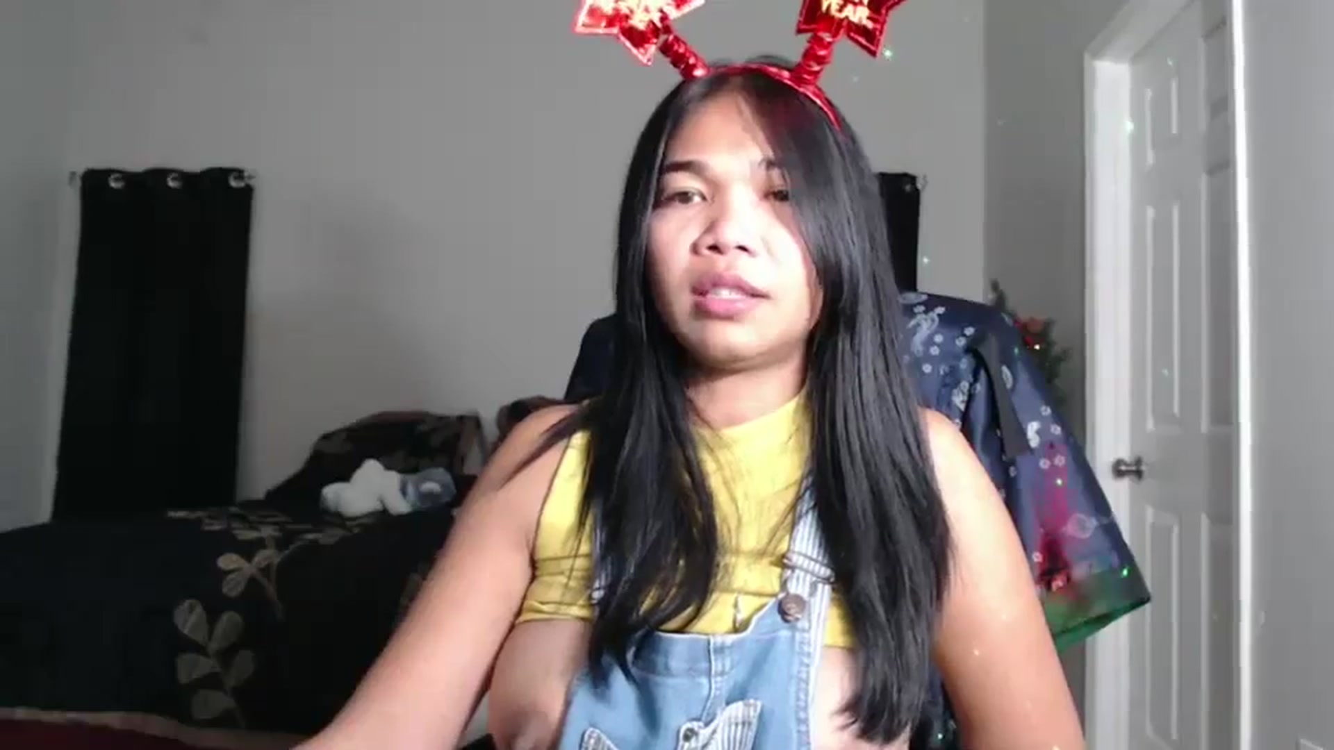 Gallery image thumbnail from Littlekai2025's myfreecams stream on, 01/01/2025, 05:16 image 18 of 20