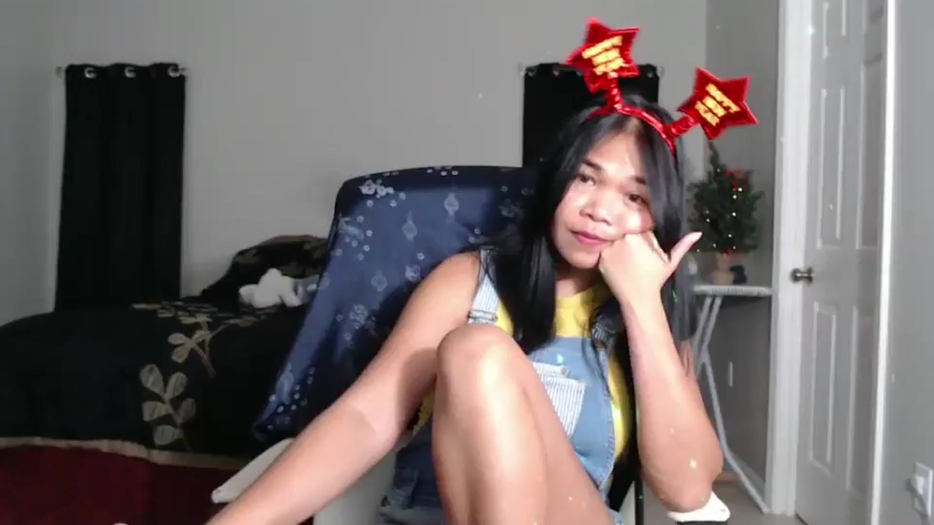 Gallery image thumbnail from Littlekai2025's myfreecams stream on, 01/01/2025, 05:16 image 3 of 20