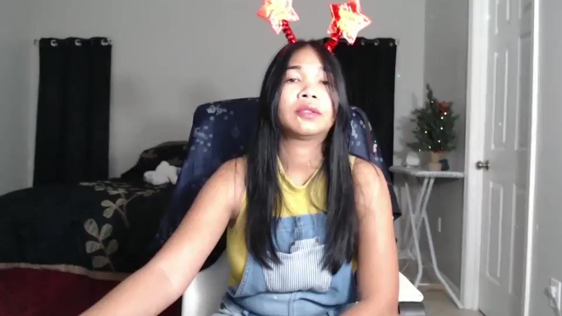 Gallery image thumbnail from Littlekai2025's myfreecams stream on, 01/01/2025, 05:16 image 1 of 20