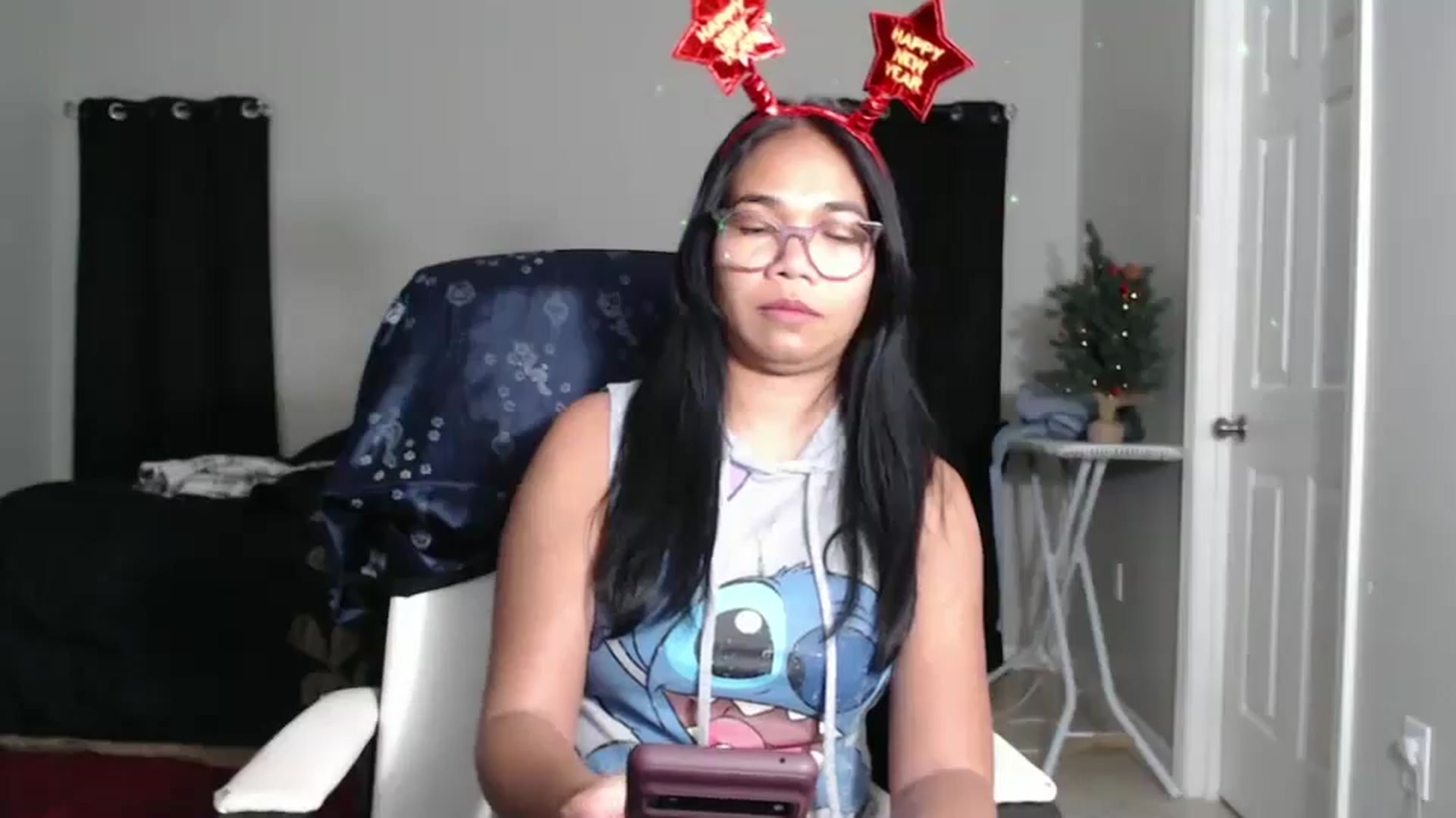 Gallery image thumbnail from Littlekai2025's myfreecams stream on, 01/02/2025, 03:22 image 6 of 20