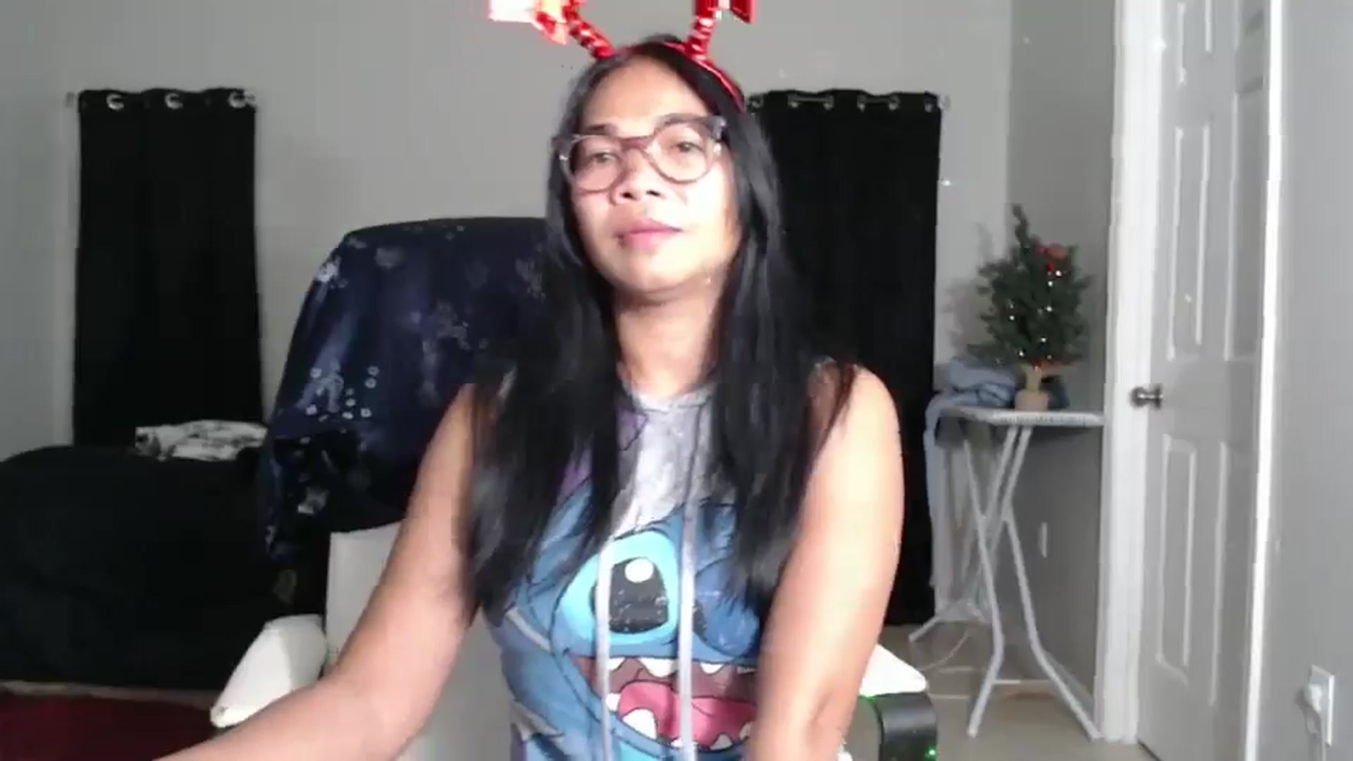 Gallery image thumbnail from Littlekai2025's myfreecams stream on, 01/02/2025, 03:22 image 10 of 20