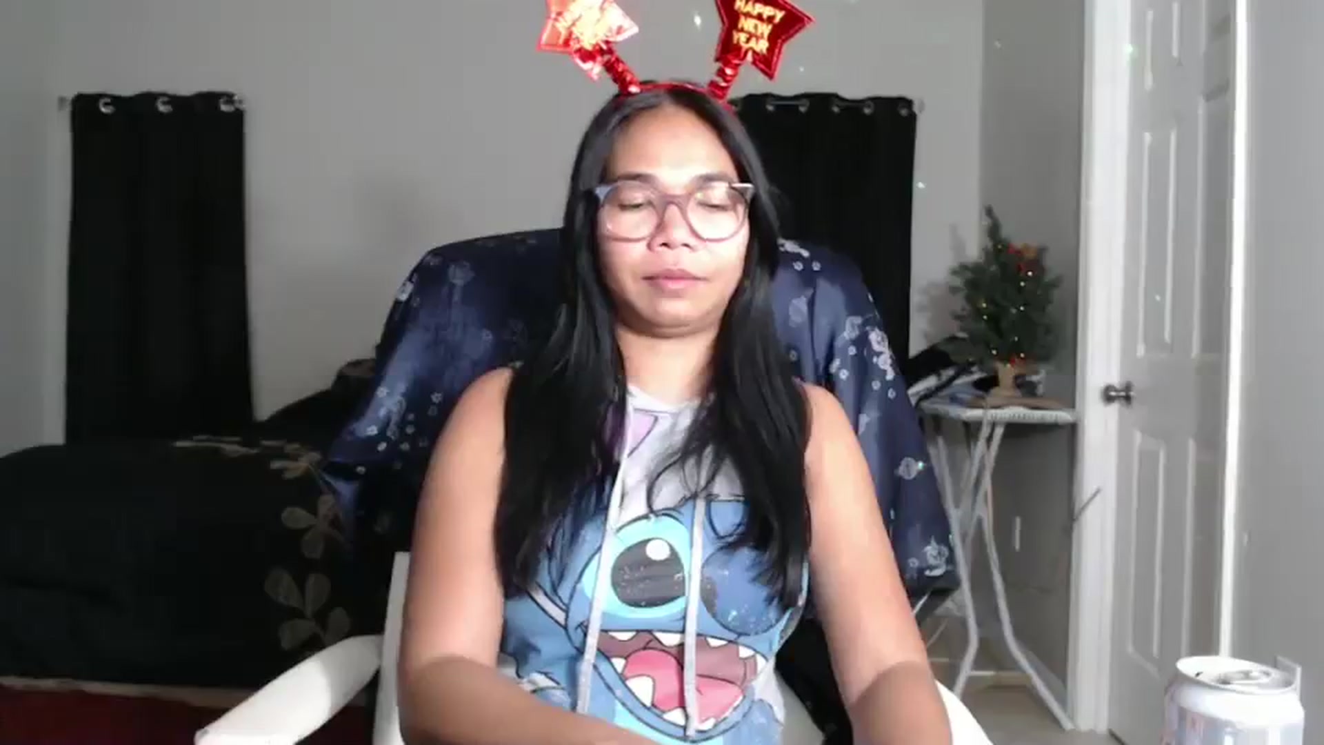Gallery image thumbnail from Littlekai2025's myfreecams stream on, 01/02/2025, 03:22 image 19 of 20