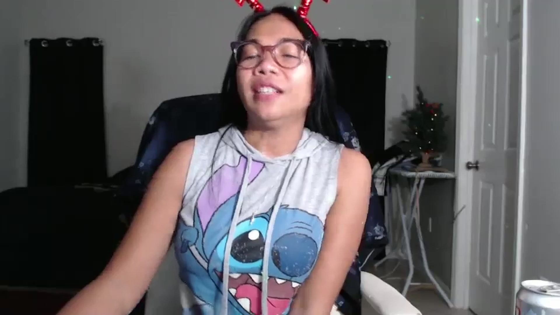 Gallery image thumbnail from Littlekai2025's myfreecams stream on, 01/02/2025, 03:22 image 17 of 20