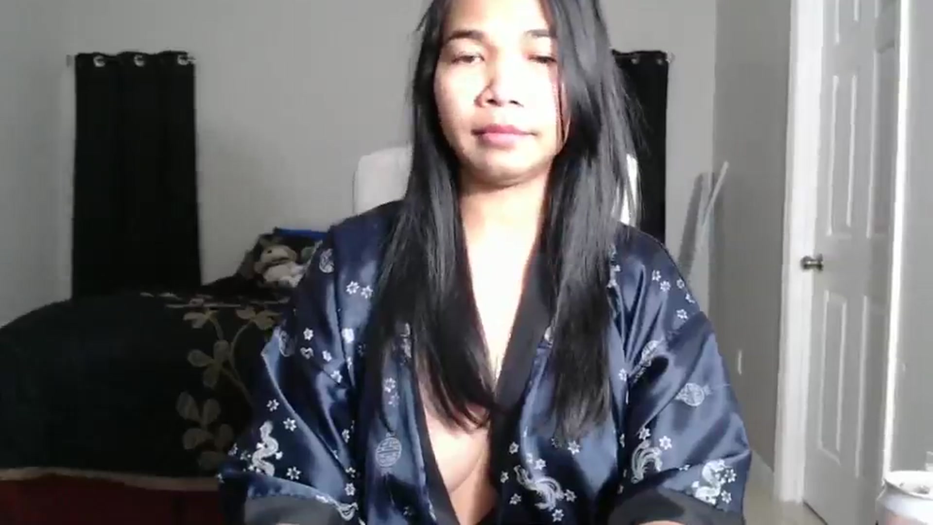 Gallery image thumbnail from Littlekai2025's myfreecams stream on, 01/06/2025, 24:24 image 8 of 20