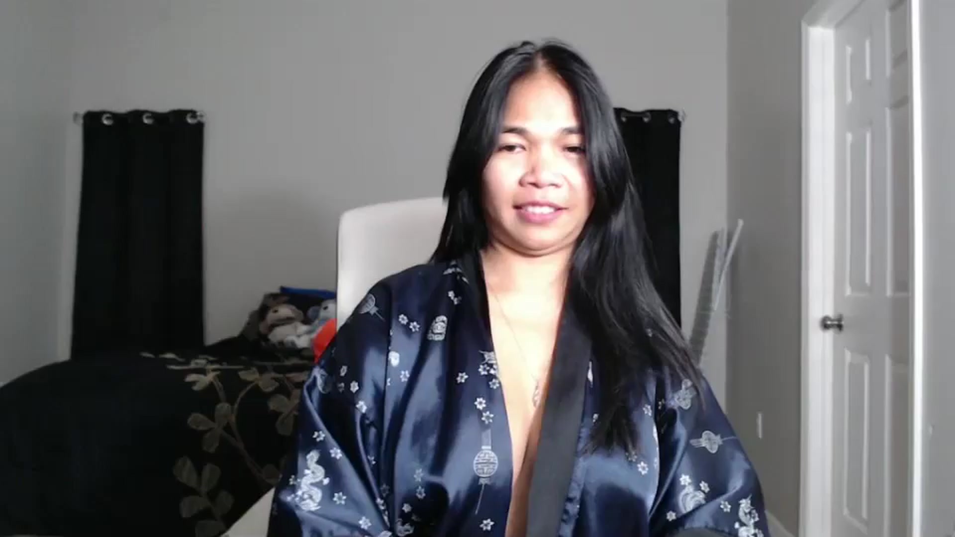 Gallery image thumbnail from Littlekai2025's myfreecams stream on, 01/06/2025, 24:24 image 1 of 20