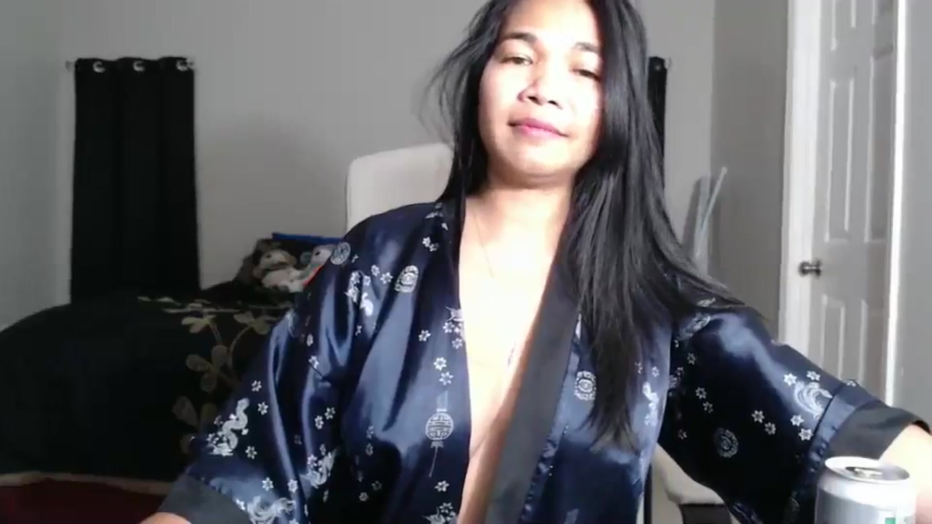 Gallery image thumbnail from Littlekai2025's myfreecams stream on, 01/06/2025, 24:24 image 2 of 20