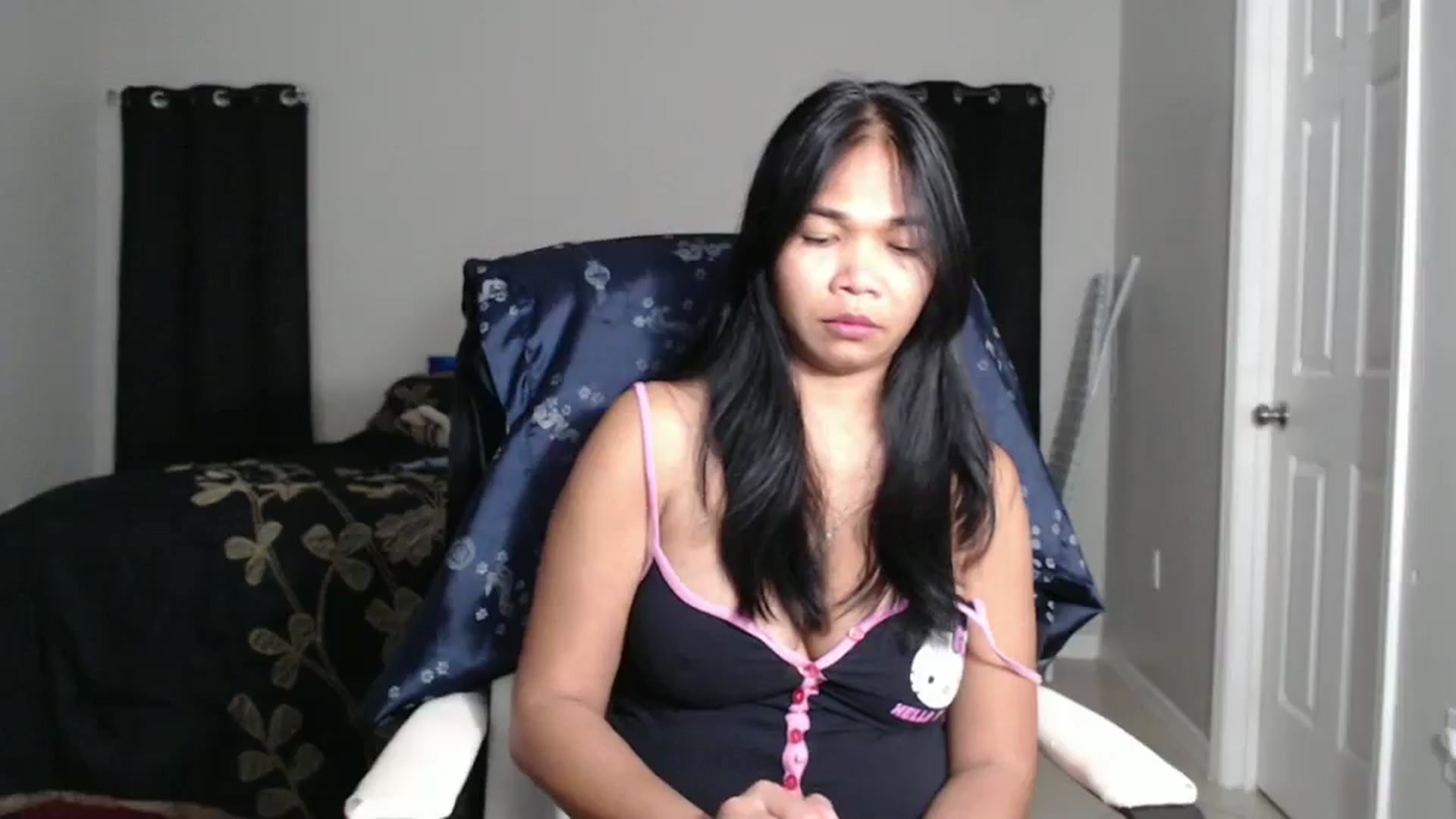 Gallery image thumbnail from Littlekai2025's myfreecams stream on, 01/07/2025, 04:17 image 3 of 20