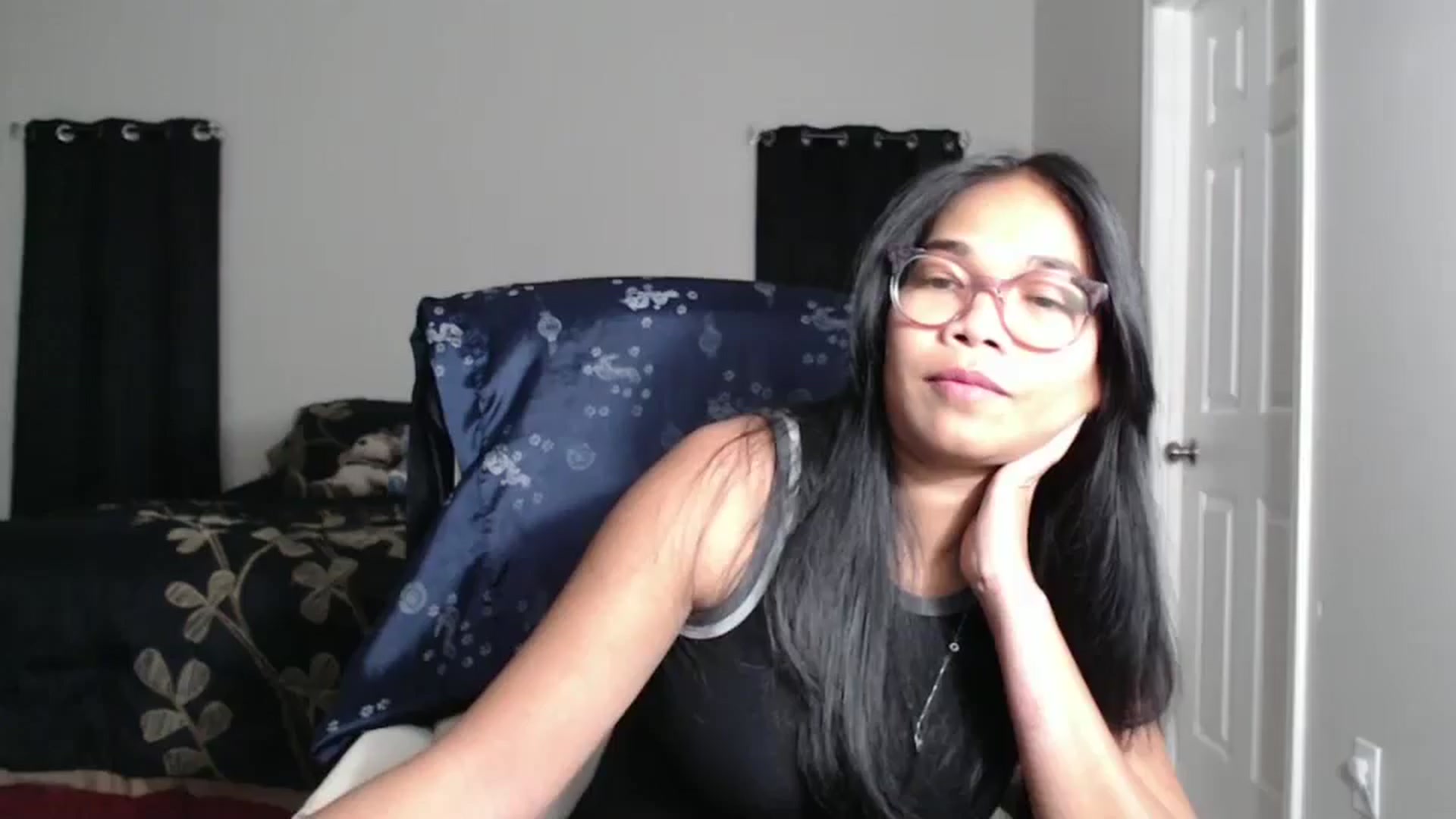 Gallery image thumbnail from Littlekai2025's myfreecams stream on, 01/08/2025, 04:10 image 7 of 20