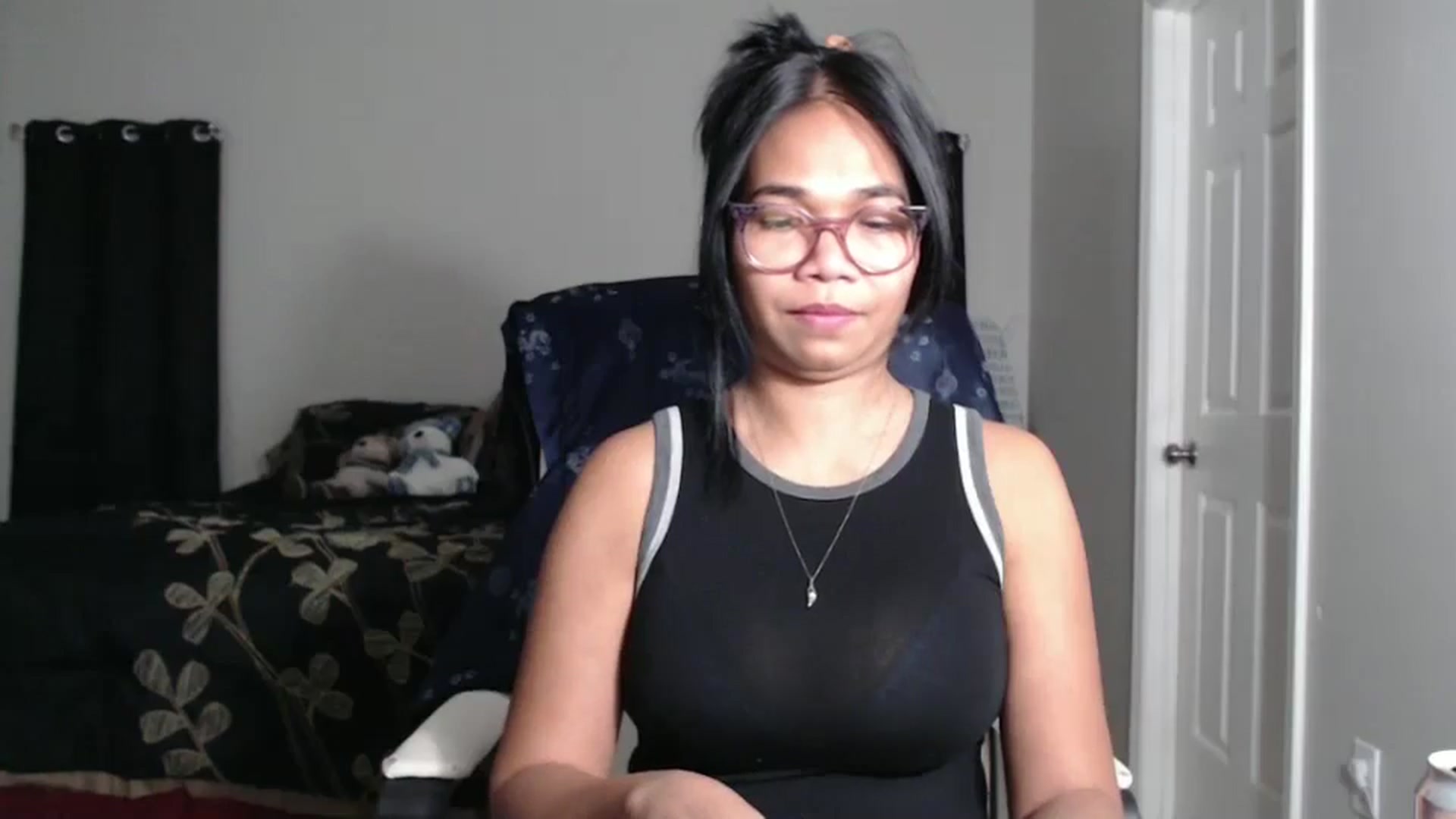 Gallery image thumbnail from Littlekai2025's myfreecams stream on, 01/08/2025, 04:10 image 18 of 20