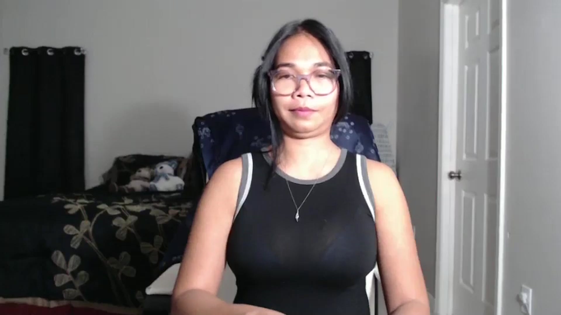 Gallery image thumbnail from Littlekai2025's myfreecams stream on, 01/08/2025, 04:10 image 17 of 20