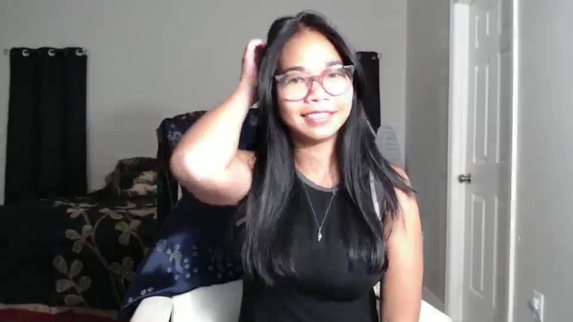 Gallery image thumbnail from Littlekai2025's myfreecams stream on, 01/08/2025, 04:10 image 10 of 20
