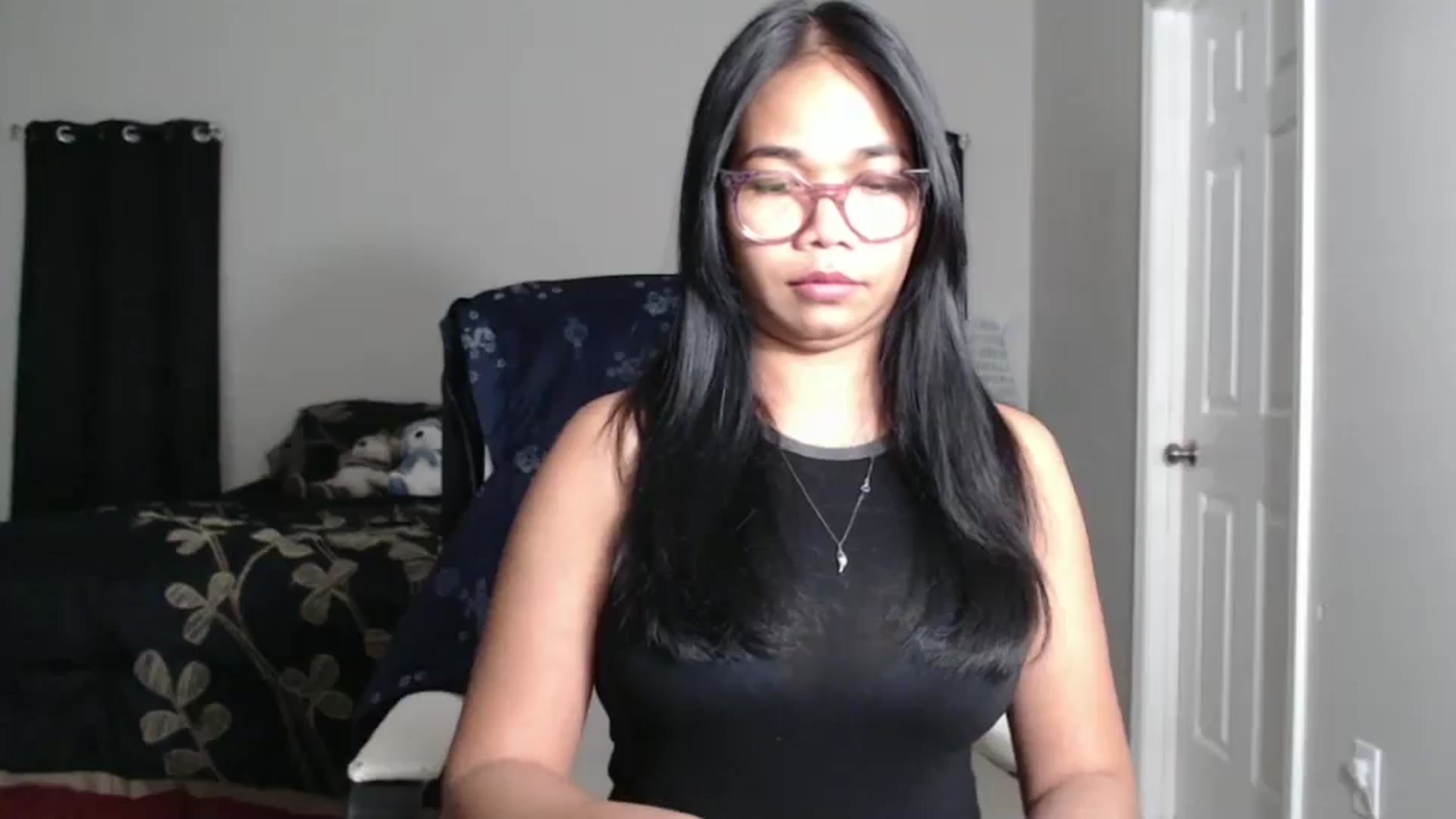 Gallery image thumbnail from Littlekai2025's myfreecams stream on, 01/08/2025, 04:10 image 13 of 20