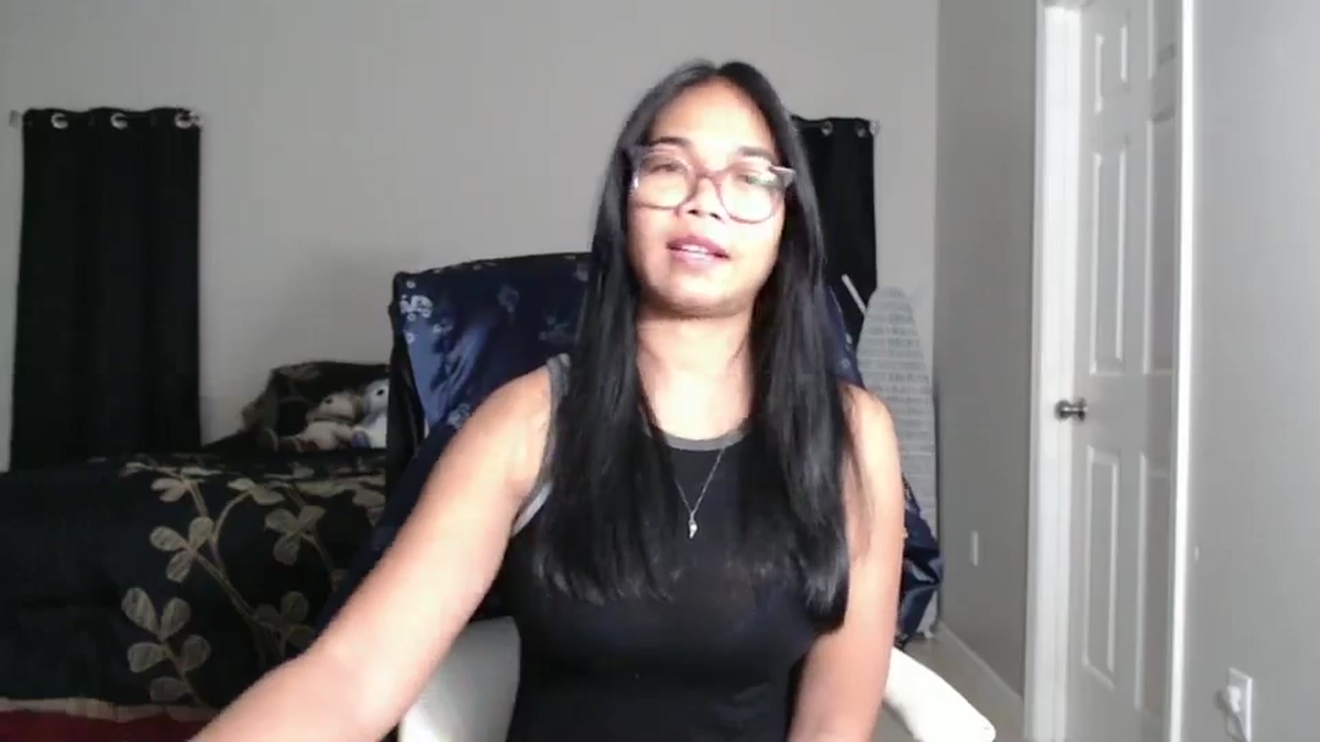 Gallery image thumbnail from Littlekai2025's myfreecams stream on, 01/08/2025, 04:10 image 5 of 20