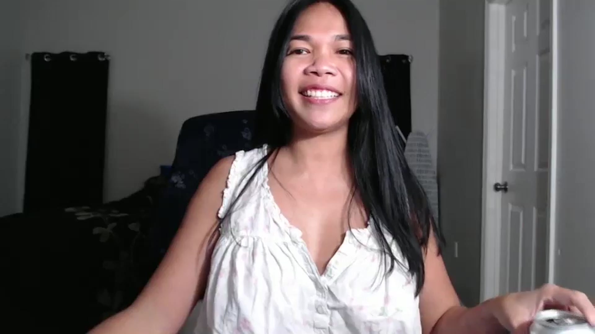 Gallery image thumbnail from Littlekai2025's myfreecams stream on, 01/10/2025, 04:01 image 19 of 20