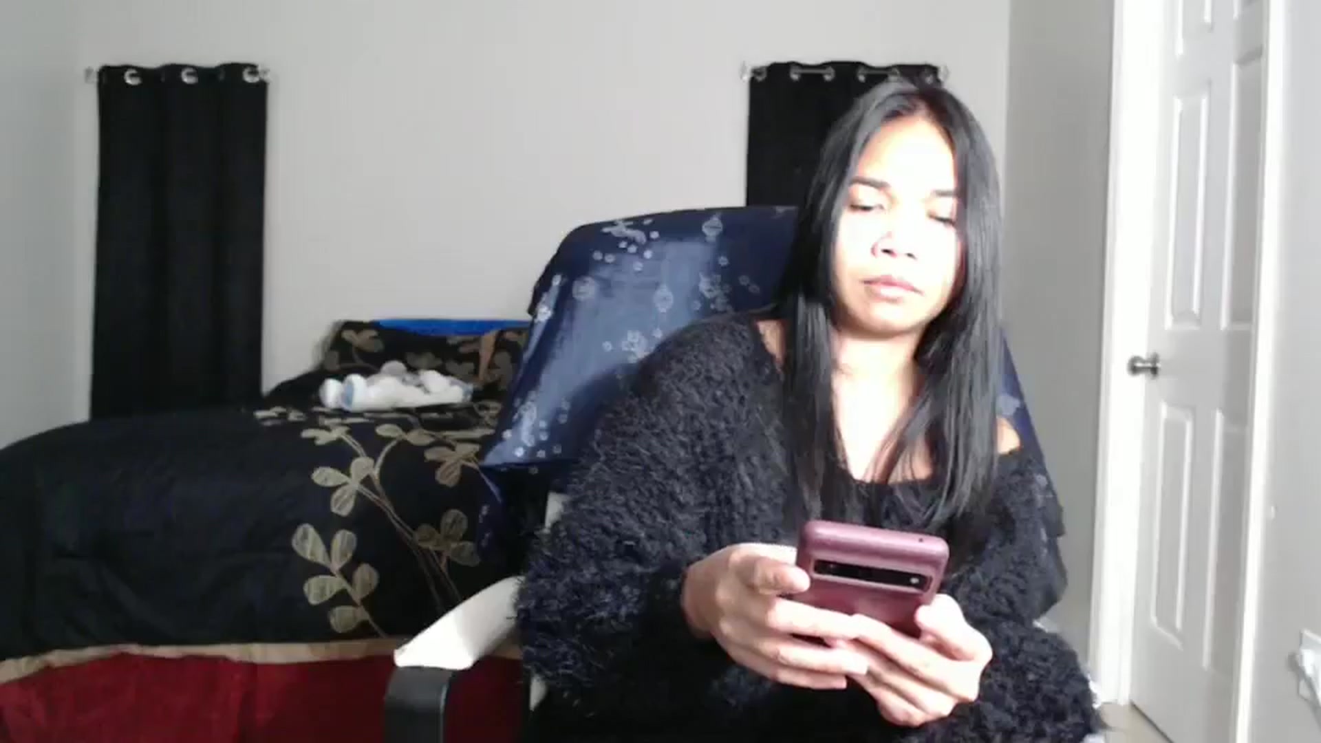 Gallery image thumbnail from Littlekai2025's myfreecams stream on, 01/14/2025, 04:59 image 2 of 20