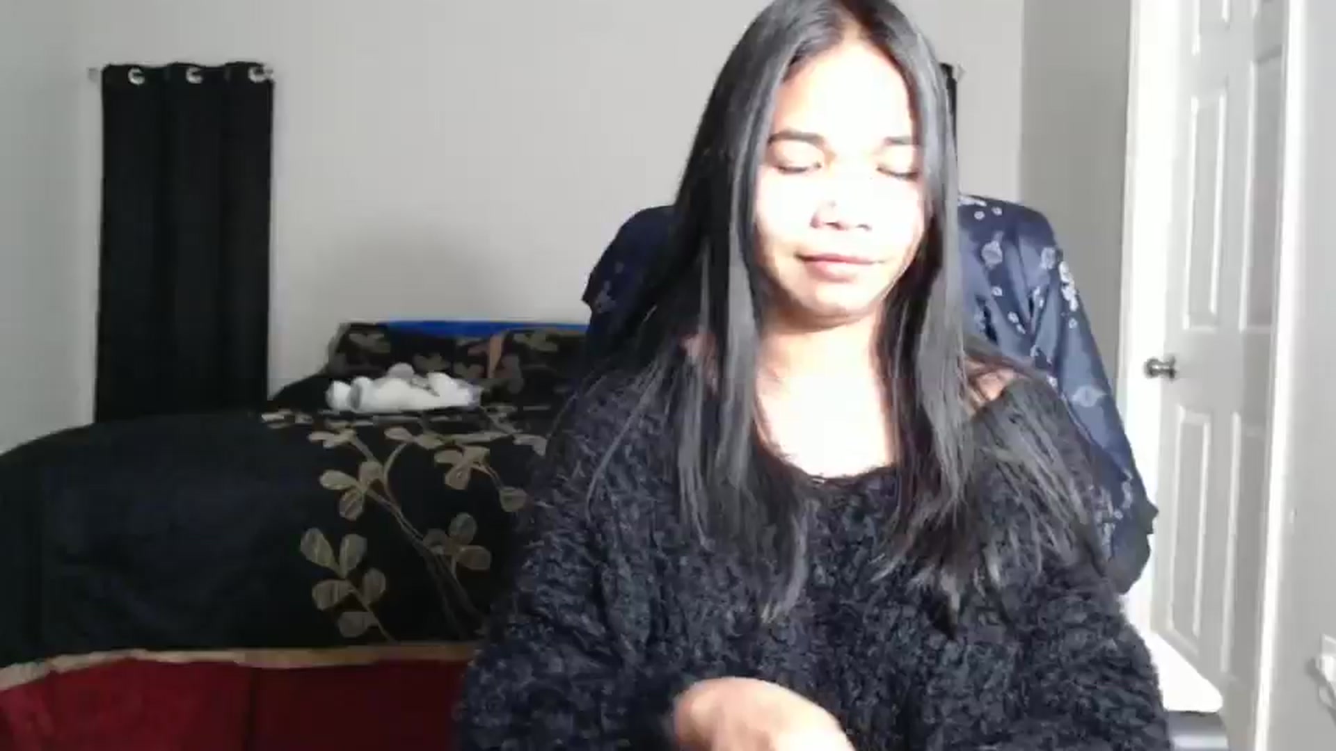 Gallery image thumbnail from Littlekai2025's myfreecams stream on, 01/14/2025, 04:59 image 17 of 20