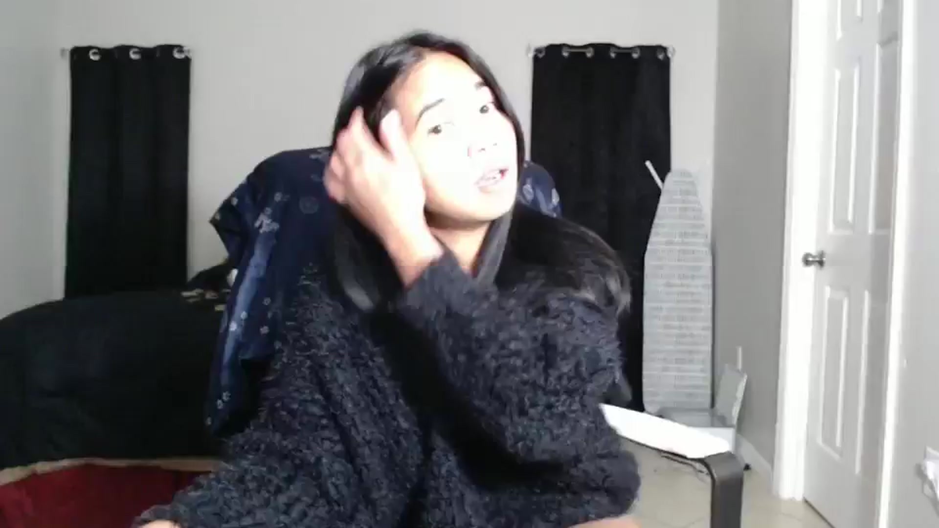 Gallery image thumbnail from Littlekai2025's myfreecams stream on, 01/14/2025, 04:59 image 4 of 20
