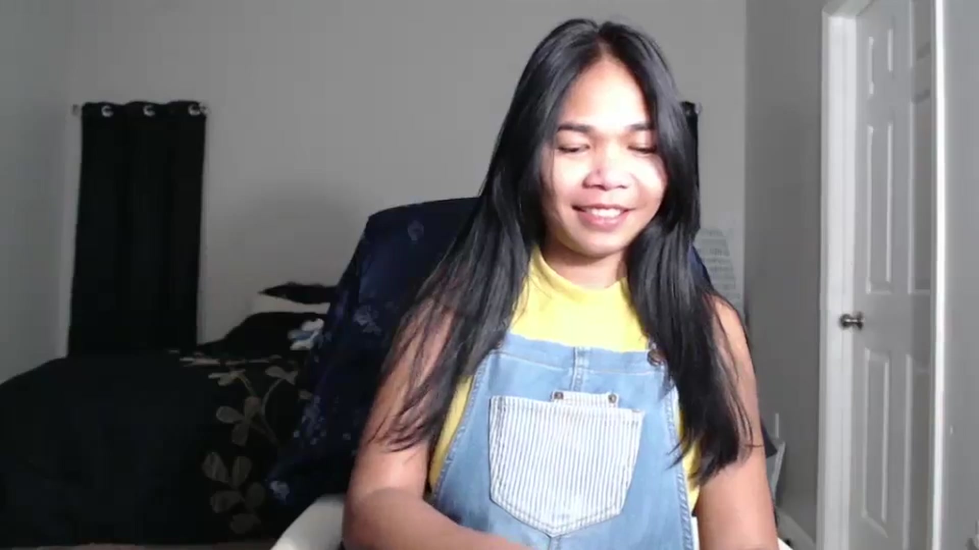 Gallery image thumbnail from Littlekai2025's myfreecams stream on, 01/15/2025, 04:28 image 18 of 20