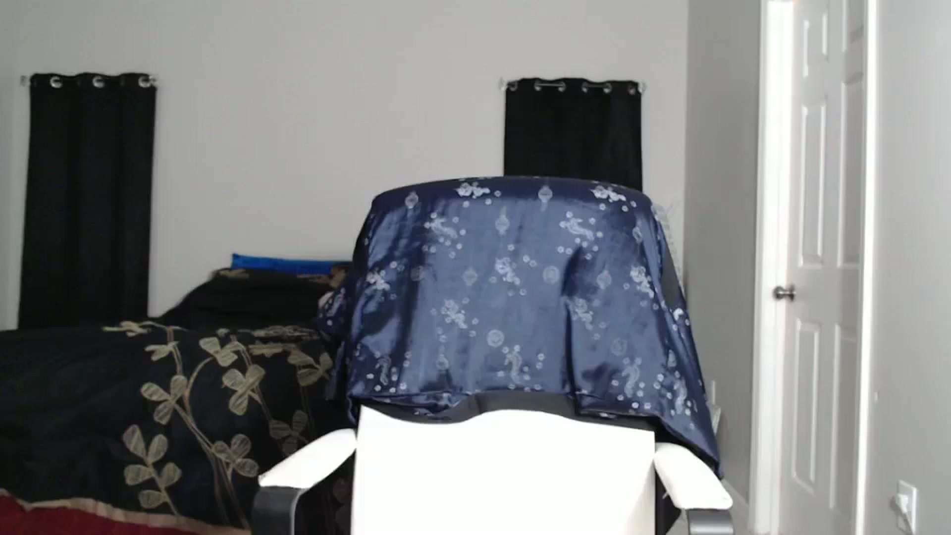 Gallery image thumbnail from Littlekai2025's myfreecams stream on, 01/17/2025, 04:33 image 8 of 20