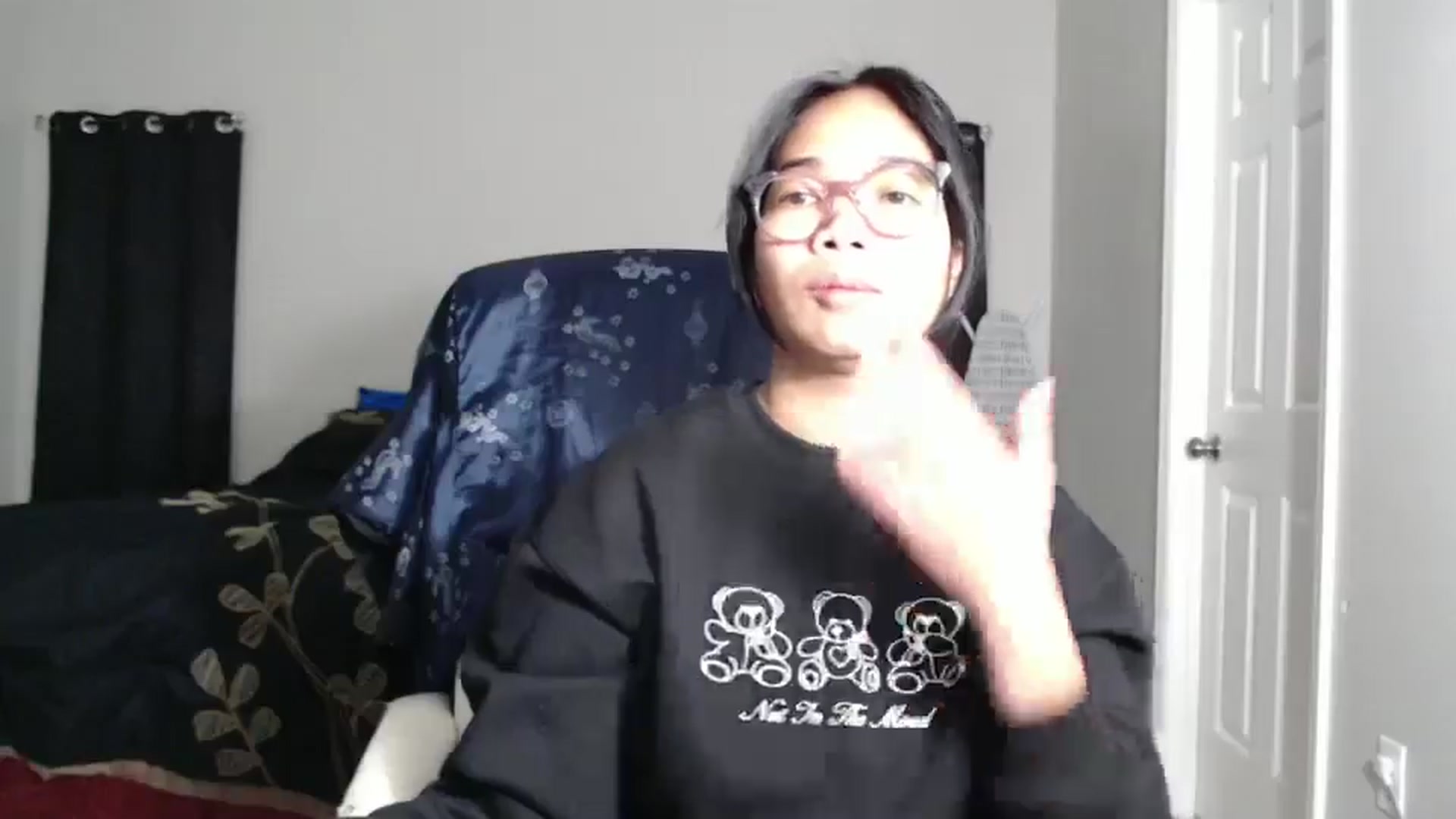 Gallery image thumbnail from Littlekai2025's myfreecams stream on, 01/17/2025, 04:33 image 4 of 20