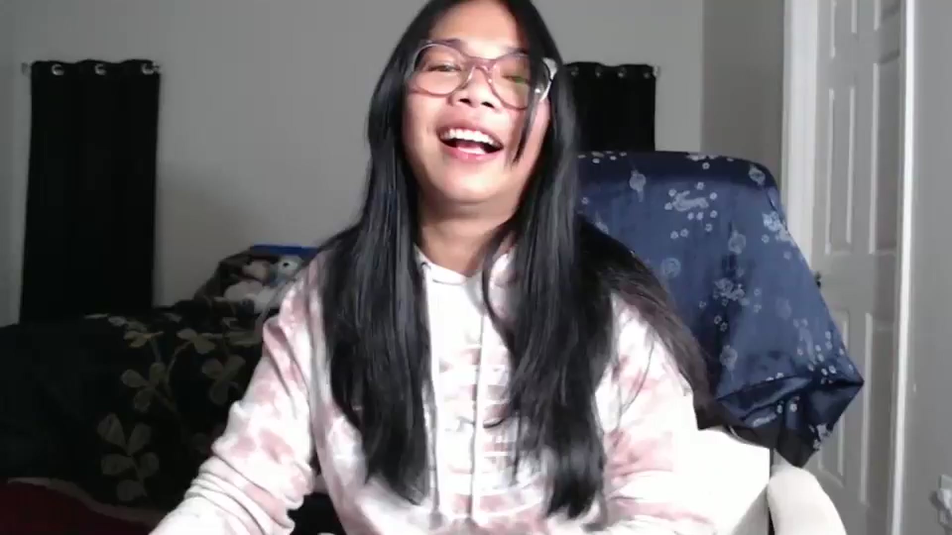 Gallery image thumbnail from Littlekai2025's myfreecams stream on, 01/20/2025, 04:53 image 14 of 20