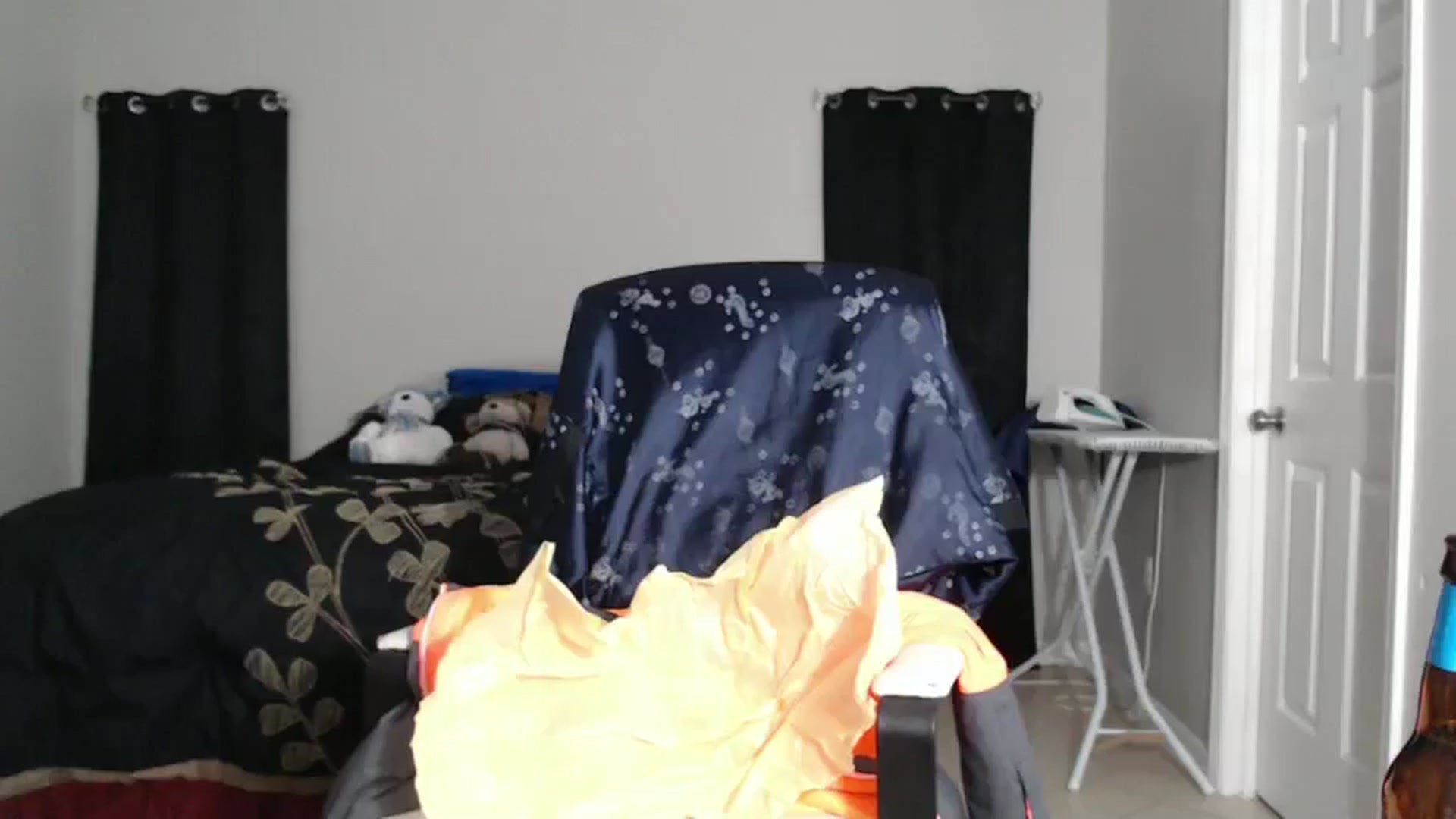 Gallery image thumbnail from Littlekai2025's myfreecams stream on, 01/22/2025, 04:00 image 19 of 20