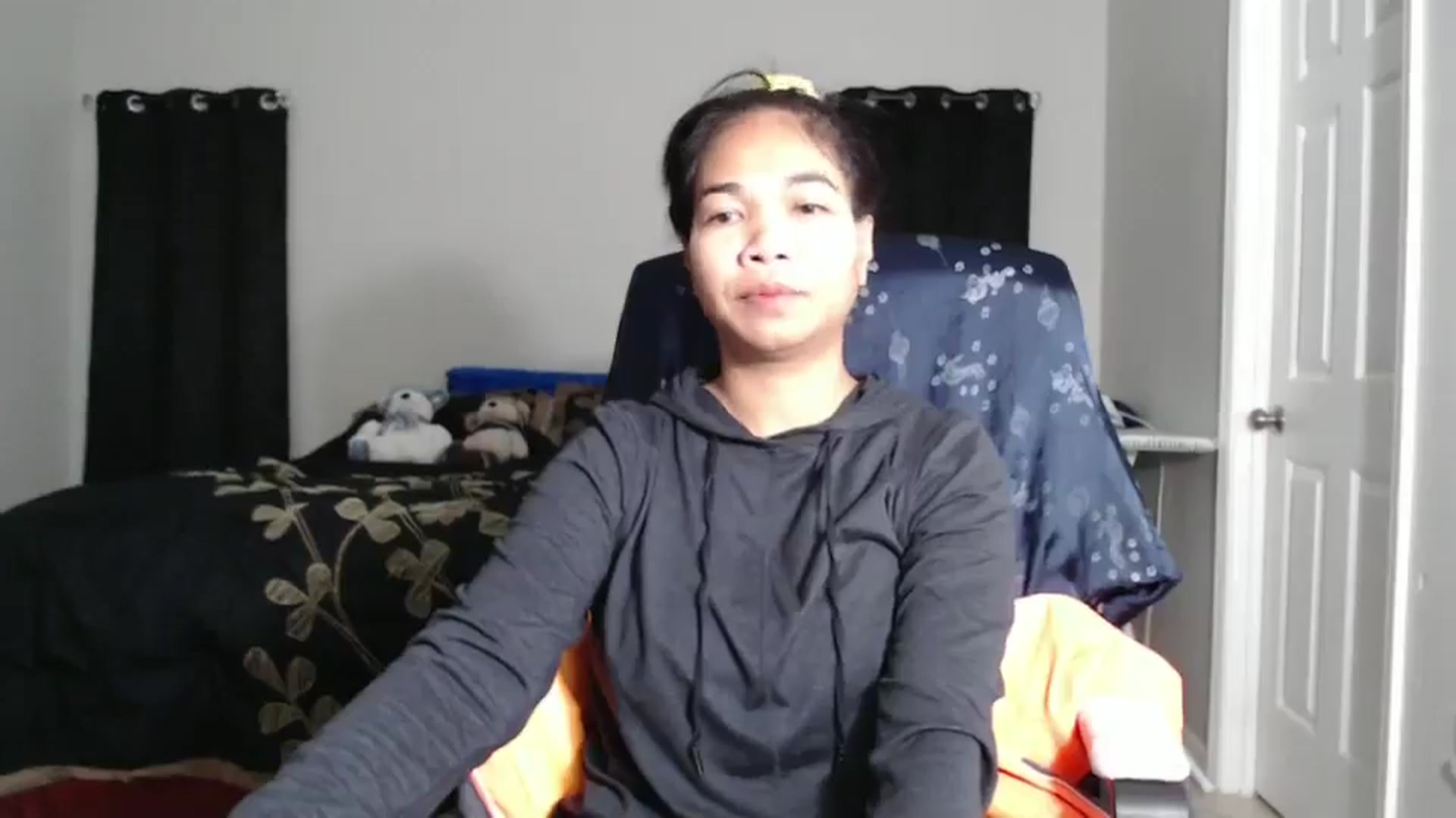 Gallery image thumbnail from Littlekai2025's myfreecams stream on, 01/22/2025, 04:00 image 9 of 20