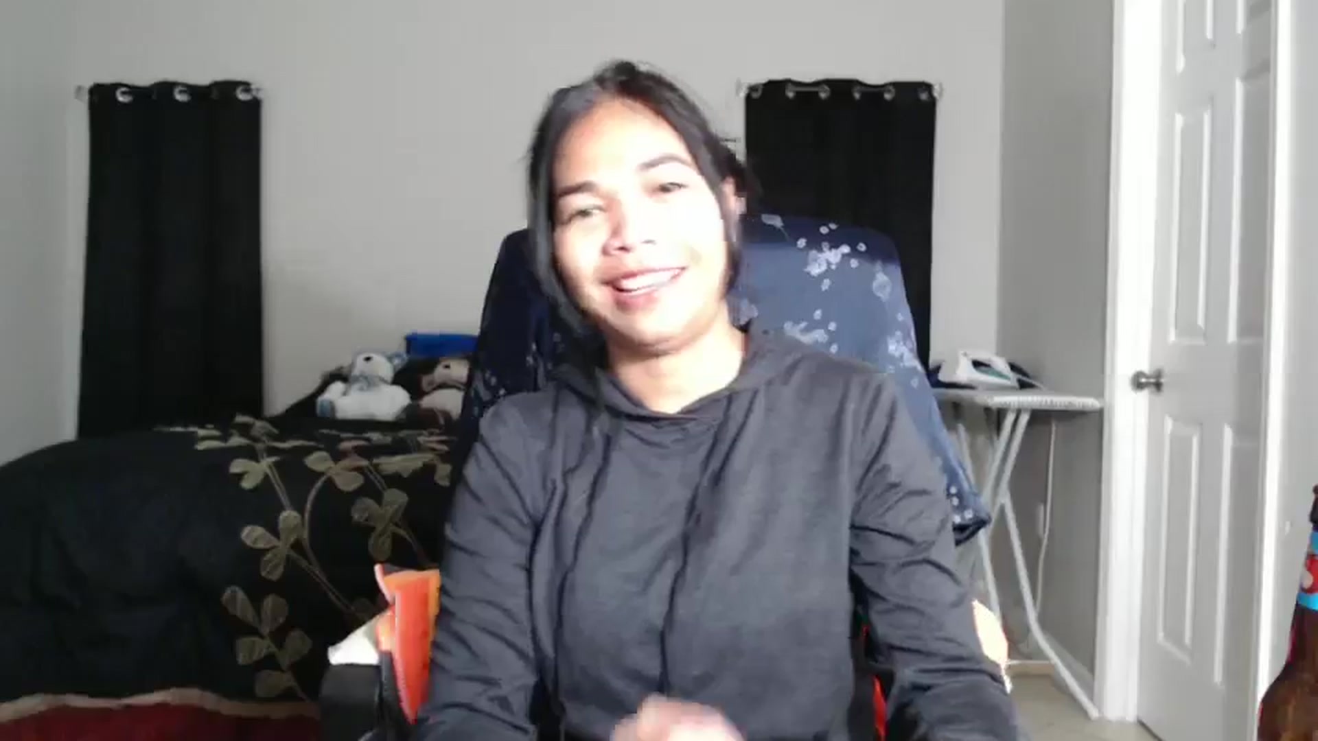 Gallery image thumbnail from Littlekai2025's myfreecams stream on, 01/22/2025, 04:00 image 16 of 20