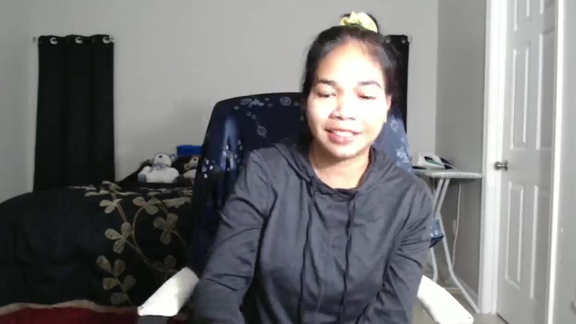 Gallery image thumbnail from Littlekai2025's myfreecams stream on, 01/22/2025, 04:00 image 3 of 20