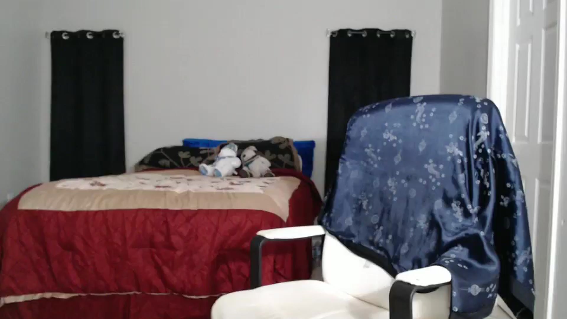 Gallery image thumbnail from Littlekai2025's myfreecams stream on, 02/10/2025, 06:25 image 11 of 20