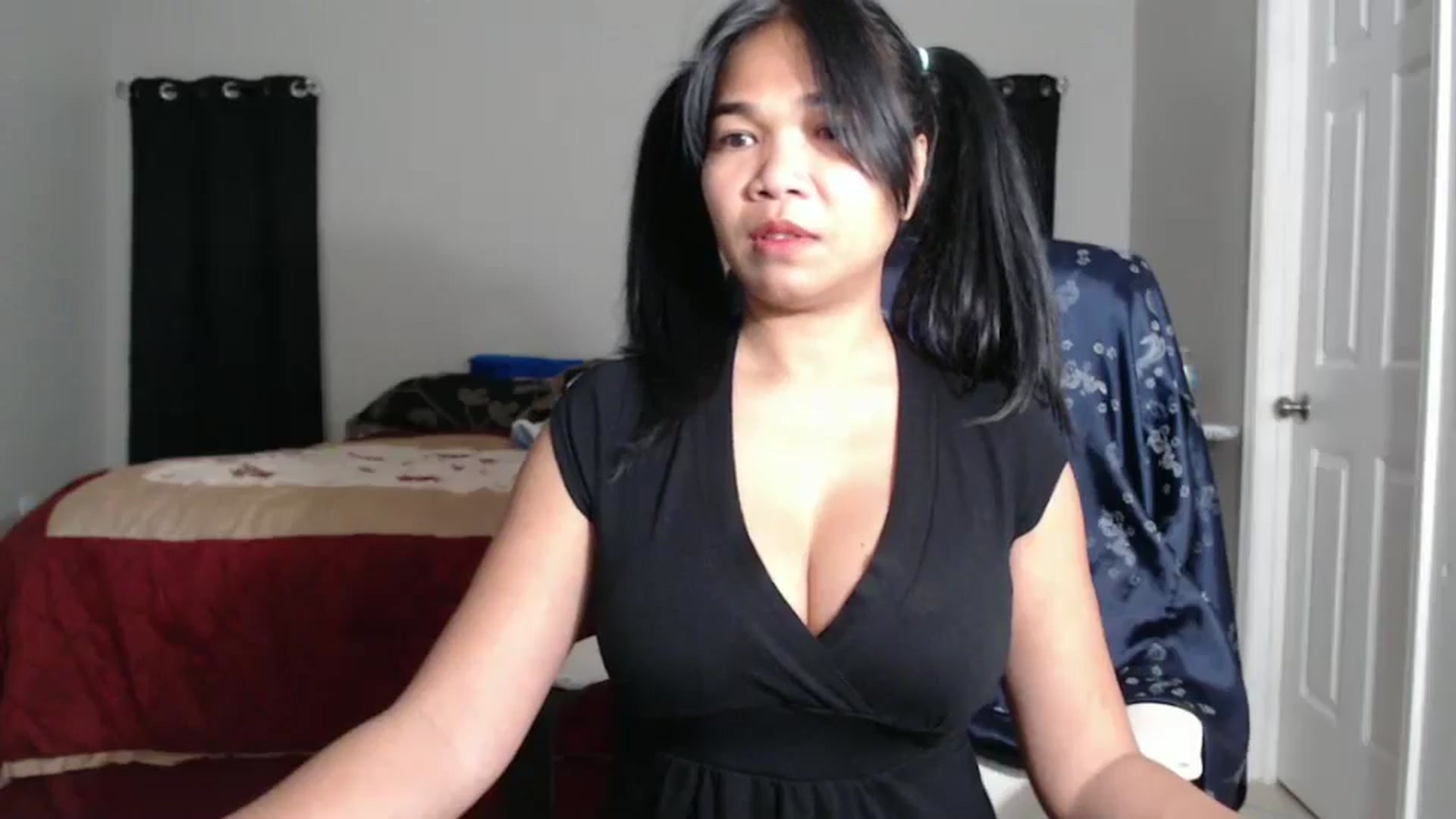 Gallery image thumbnail from Littlekai2025's myfreecams stream on, 02/10/2025, 06:25 image 10 of 20