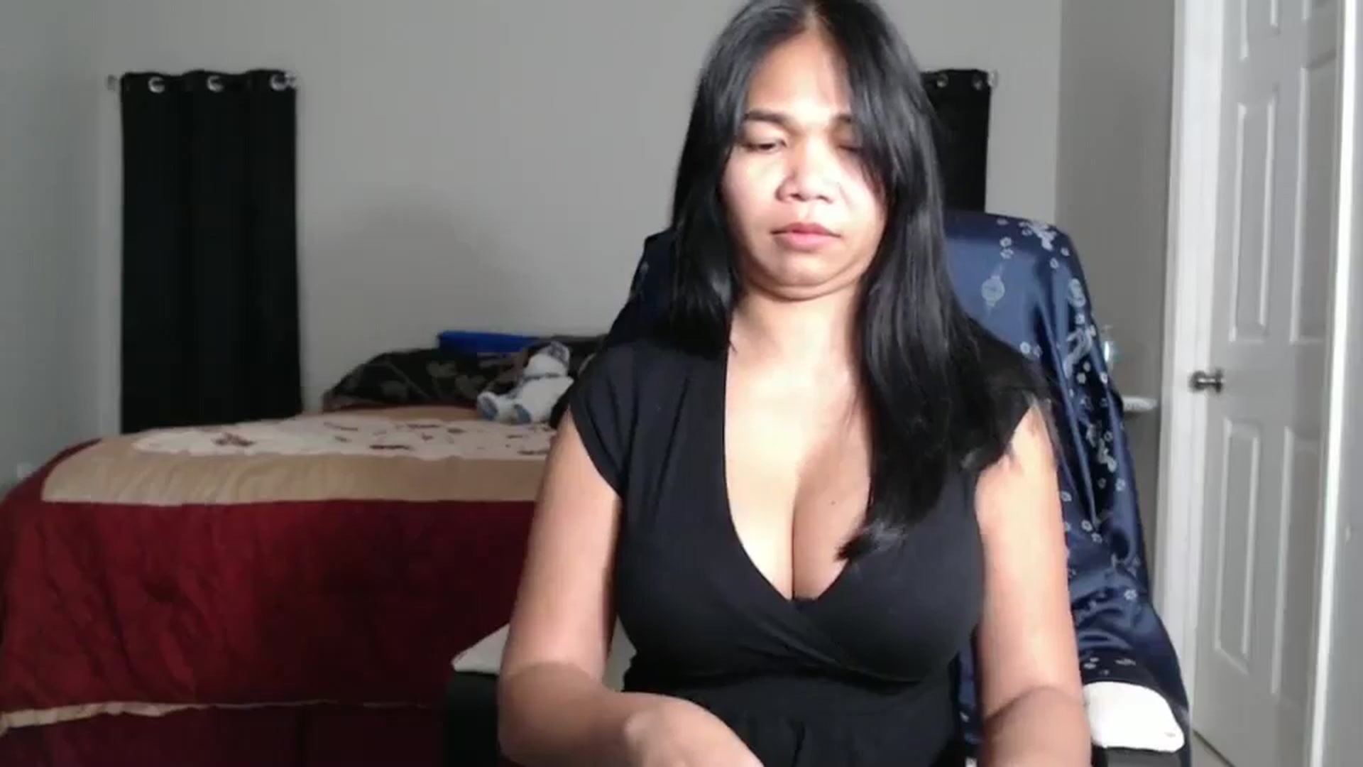 Gallery image thumbnail from Littlekai2025's myfreecams stream on, 02/10/2025, 06:25 image 19 of 20