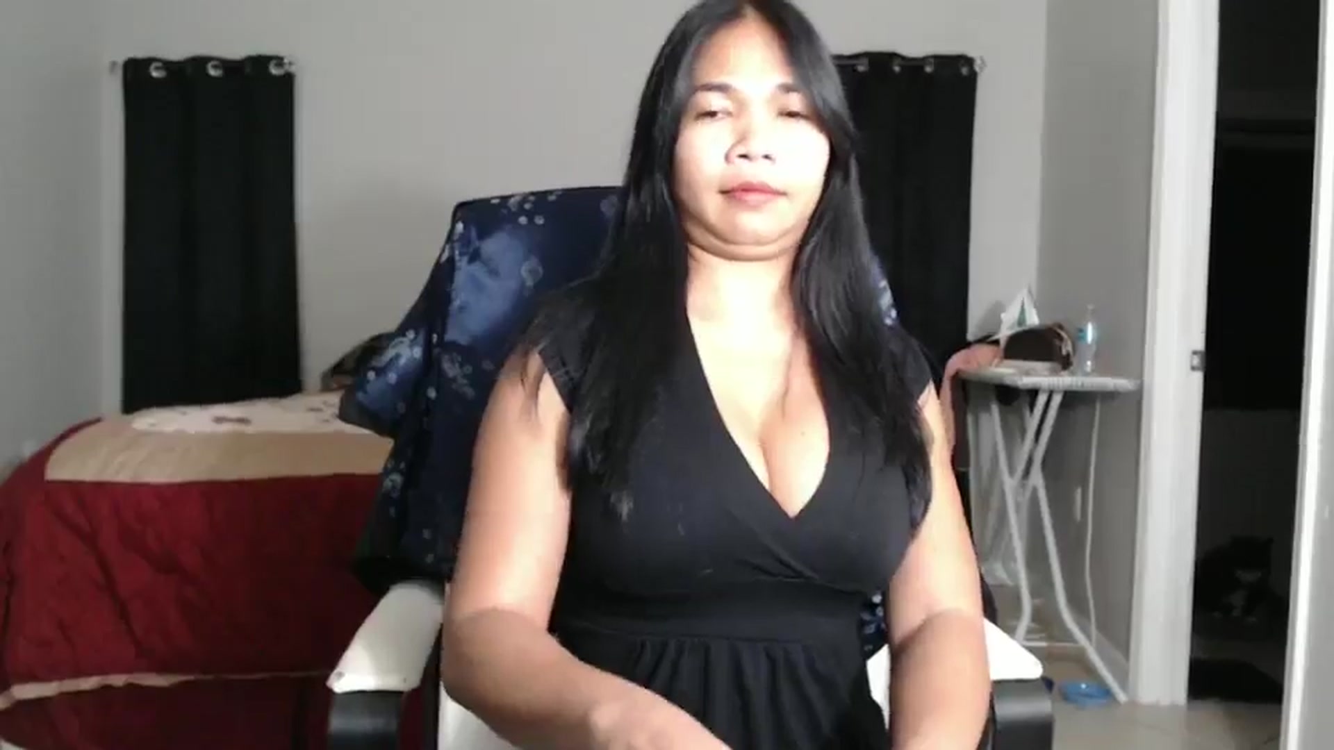 Gallery image thumbnail from Littlekai2025's myfreecams stream on, 02/10/2025, 06:25 image 4 of 20