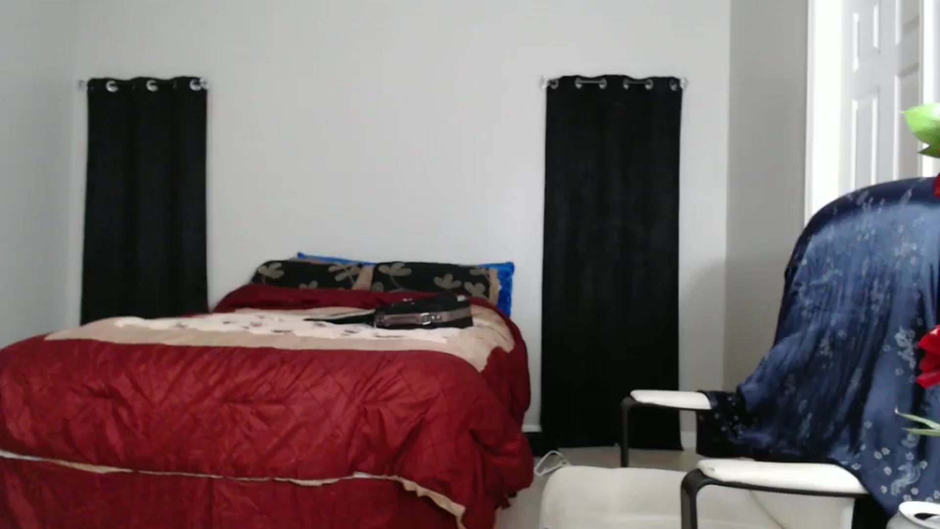 Gallery image thumbnail from Littlekai2025's myfreecams stream on, 02/17/2025, 03:31 image 18 of 20