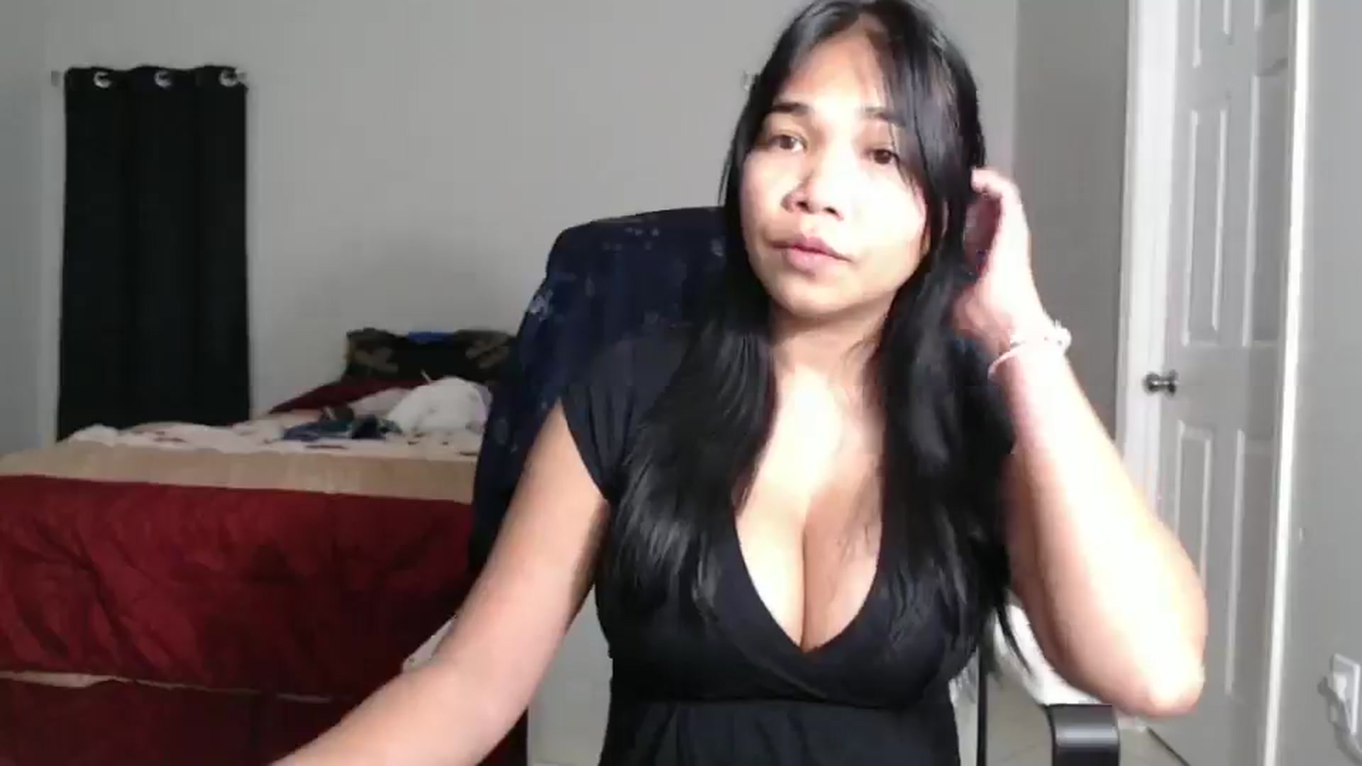 Gallery image thumbnail from Littlekai2025's myfreecams stream on, 02/24/2025, 03:43 image 7 of 20