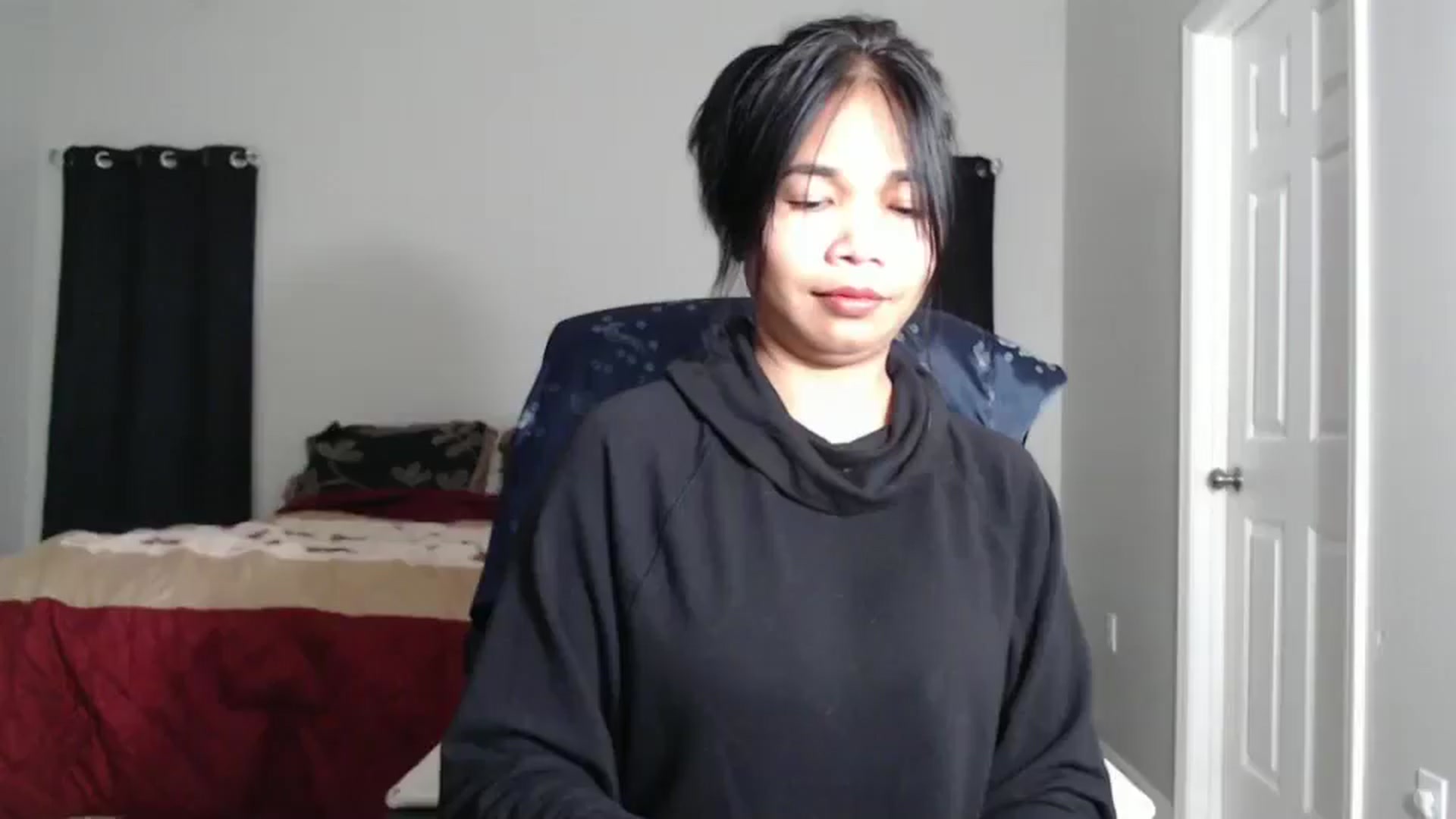 Gallery image thumbnail from Littlekai2025's myfreecams stream on, 02/25/2025, 02:50 image 1 of 20