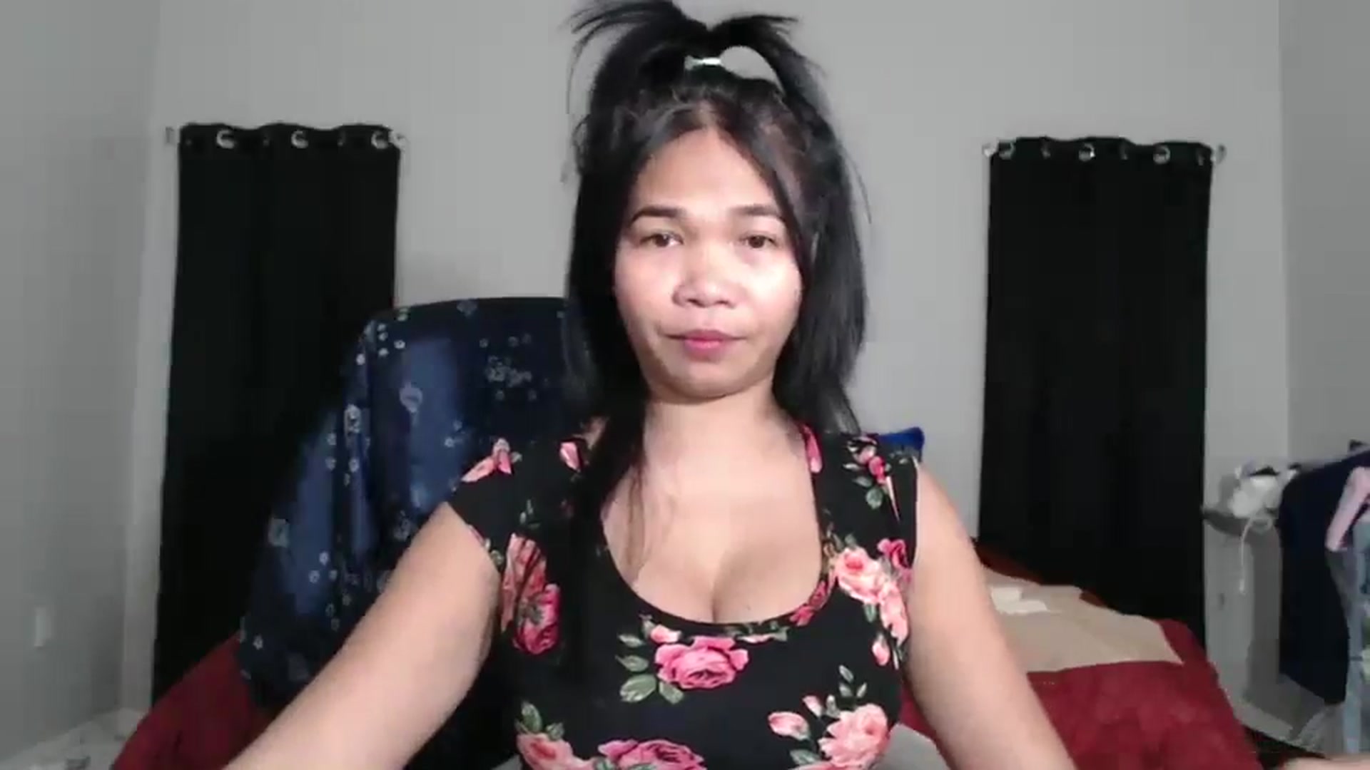 Gallery image thumbnail from Littlekai2025's myfreecams stream on, 03/03/2025, 24:02 image 18 of 20