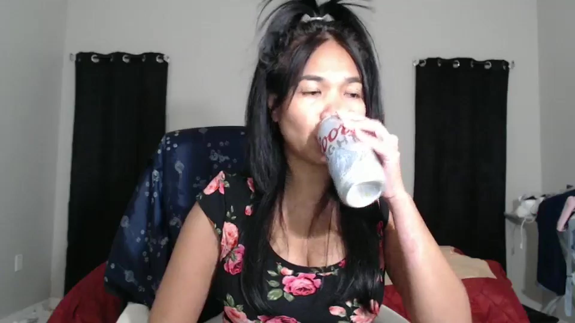 Gallery image thumbnail from Littlekai2025's myfreecams stream on, 03/03/2025, 24:02 image 15 of 20