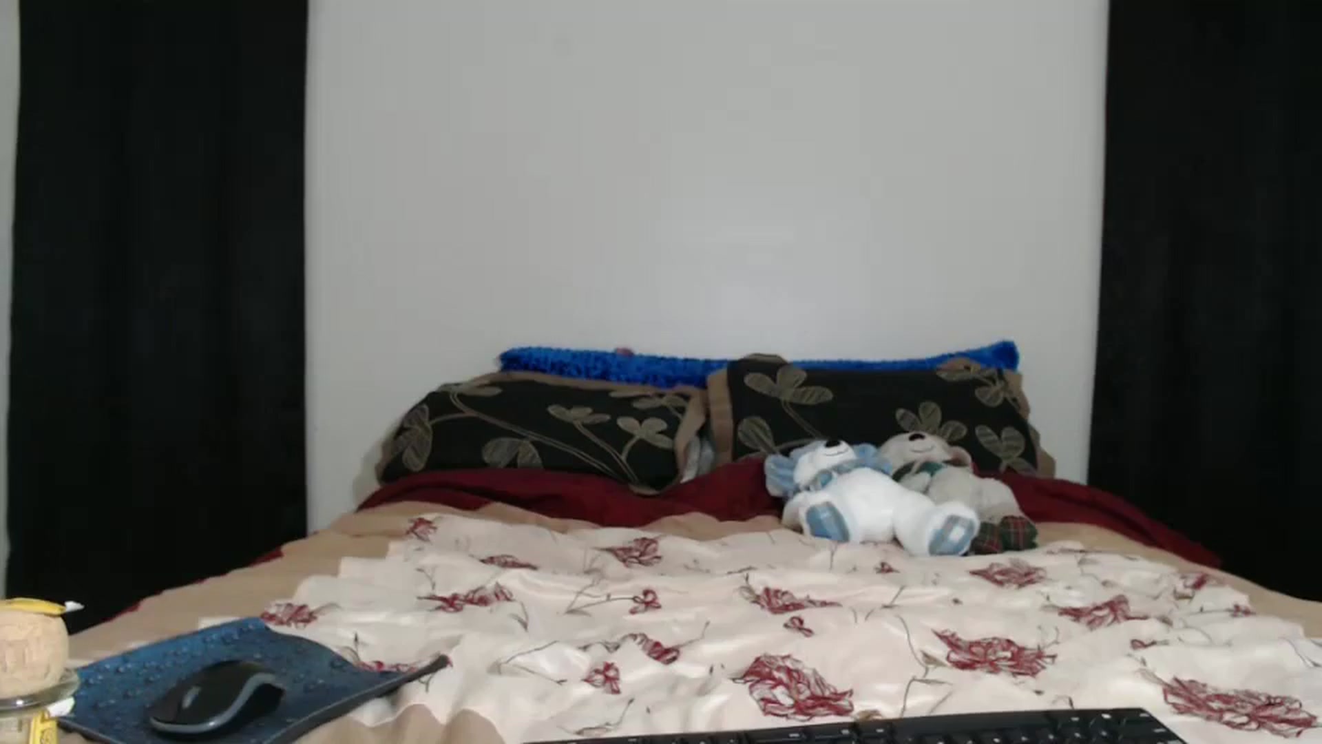 Gallery image thumbnail from Littlekai2025's myfreecams stream on, 03/03/2025, 24:02 image 1 of 20