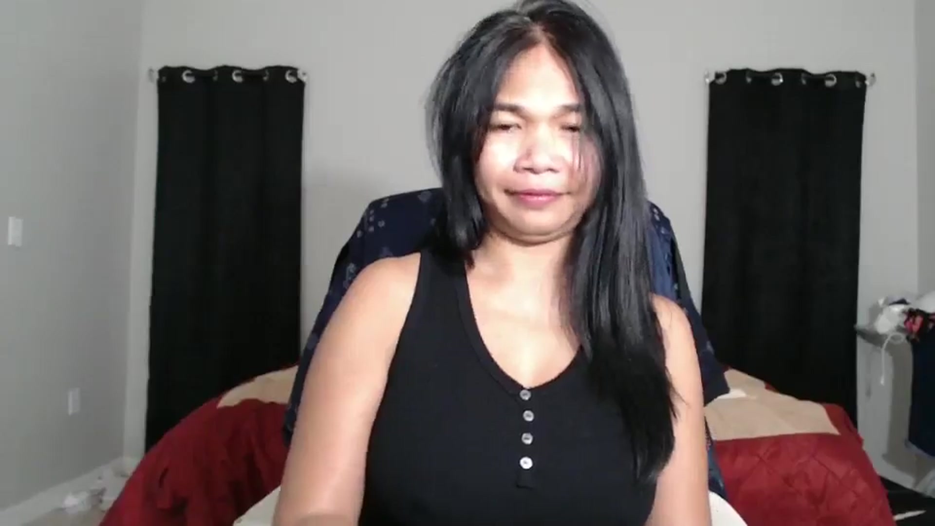 Gallery image thumbnail from Littlekai2025's myfreecams stream on, 03/03/2025, 03:08 image 13 of 20