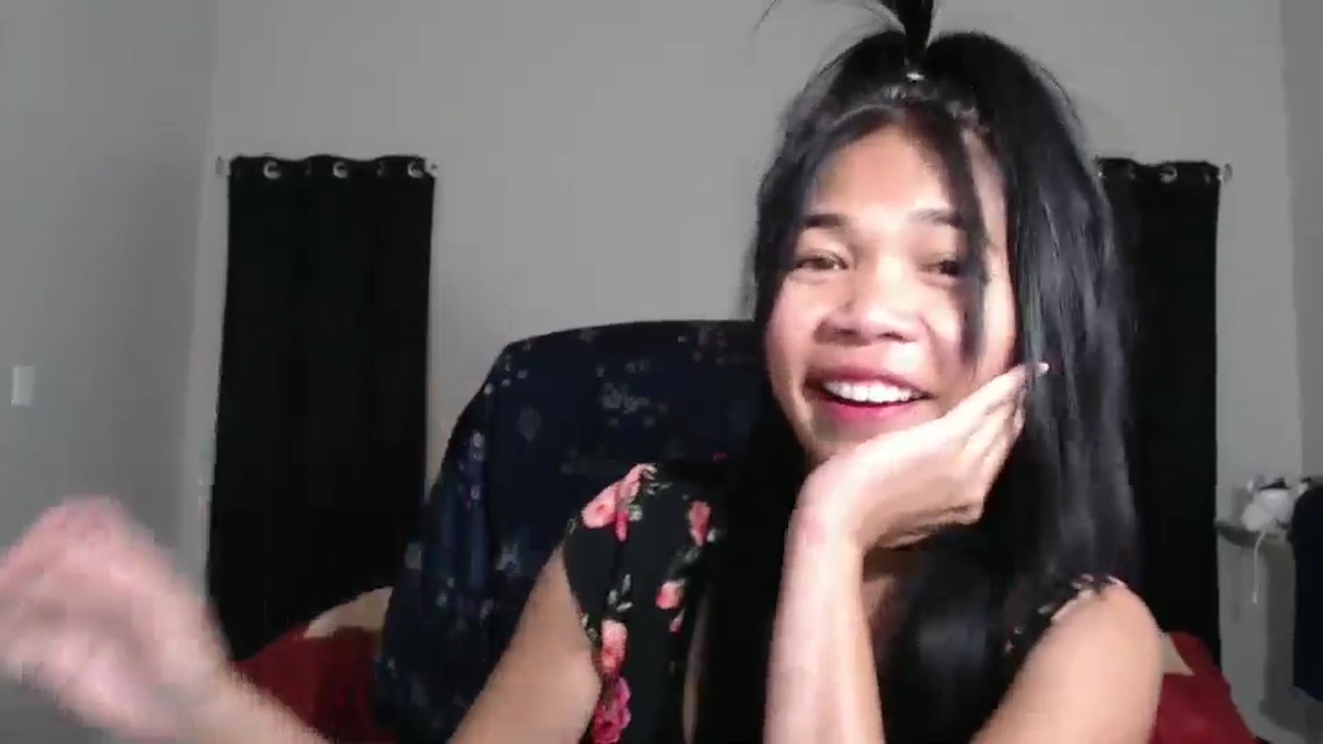 Gallery image thumbnail from Littlekai2025's myfreecams stream on, 03/03/2025, 03:08 image 8 of 20