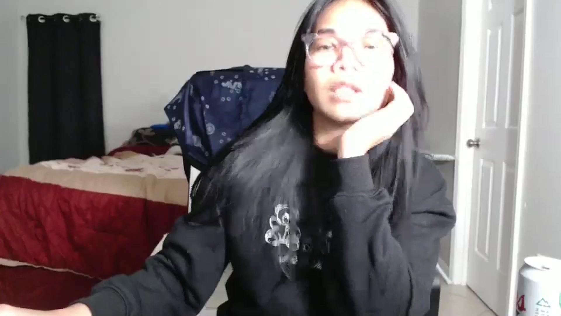 Gallery image thumbnail from Littlekai2025's myfreecams stream on, 03/04/2025, 04:41 image 19 of 20