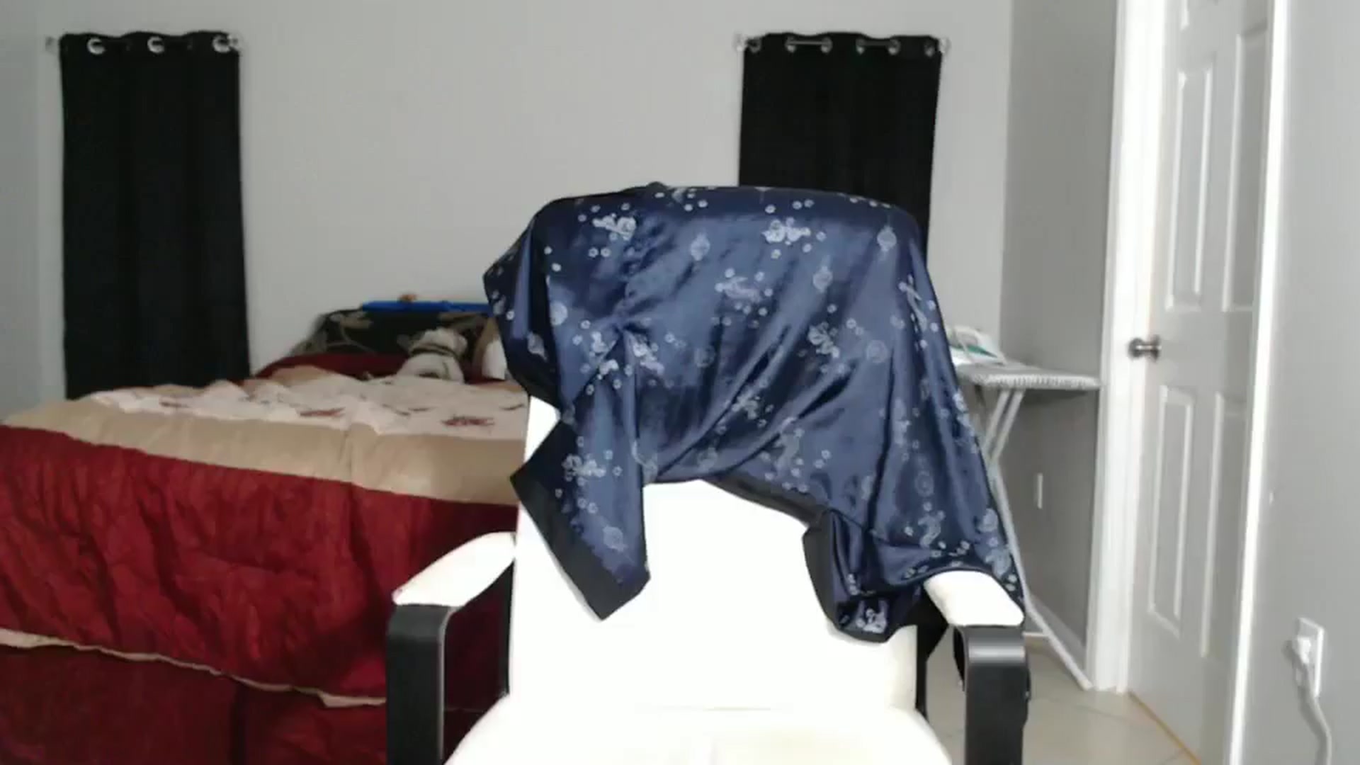 Gallery image thumbnail from Littlekai2025's myfreecams stream on, 03/04/2025, 04:41 image 4 of 20