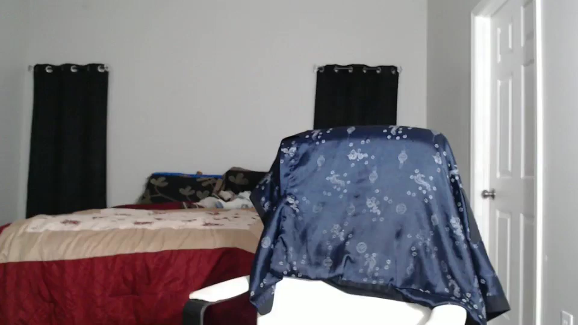Gallery image thumbnail from Littlekai2025's myfreecams stream on, 03/10/2025, 04:50 image 2 of 20