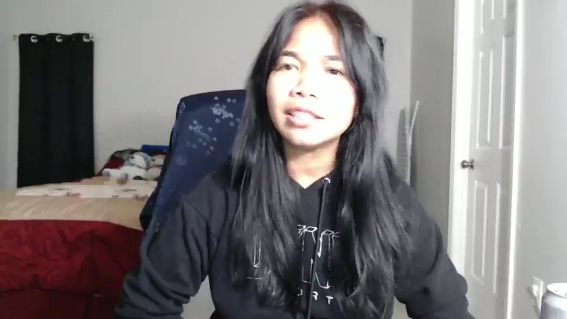 Gallery image thumbnail from Littlekai2025's myfreecams stream on, 03/17/2025, 24:04 image 19 of 20