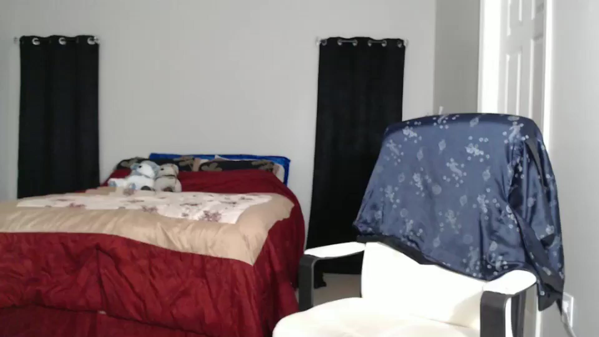 Gallery image thumbnail from Littlekai2025's myfreecams stream on, 03/17/2025, 24:04 image 7 of 20