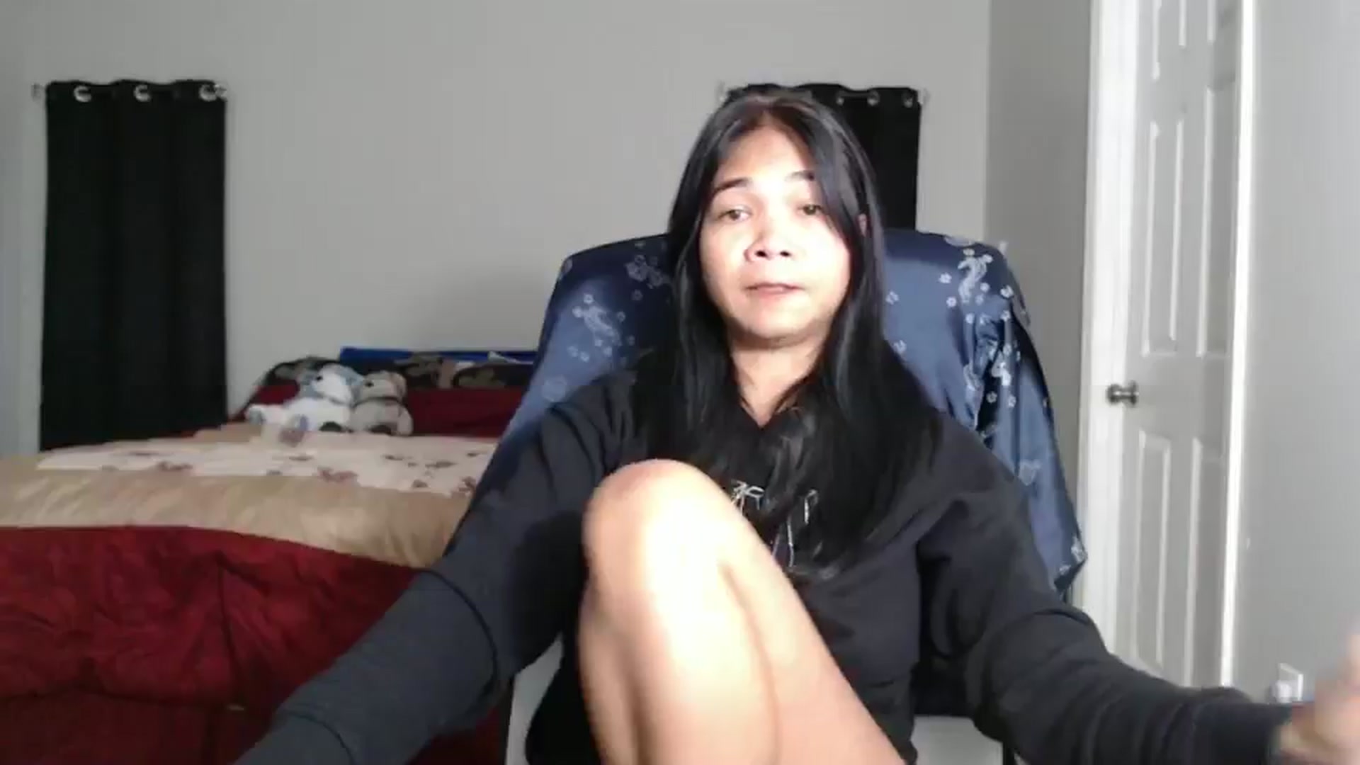 Gallery image thumbnail from Littlekai2025's myfreecams stream on, 03/17/2025, 24:04 image 2 of 20