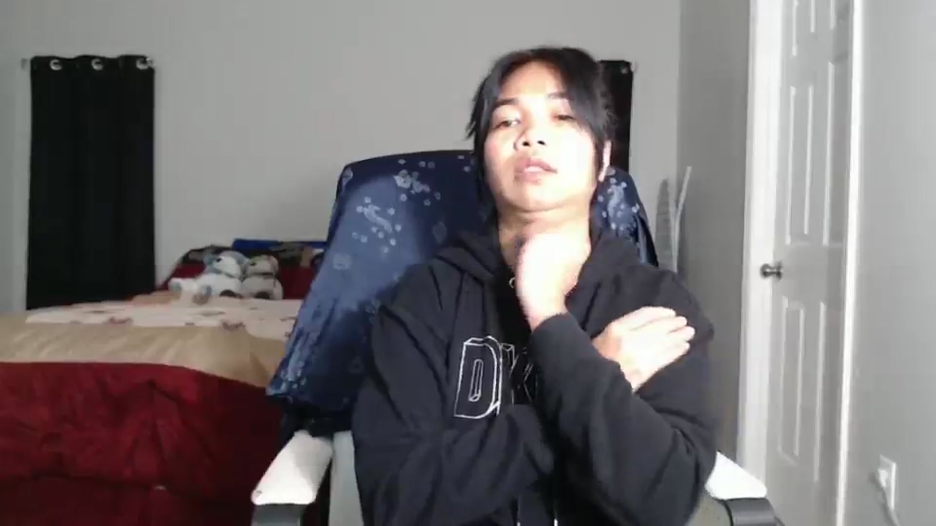 Gallery image thumbnail from Littlekai2025's myfreecams stream on, 03/17/2025, 24:04 image 14 of 20