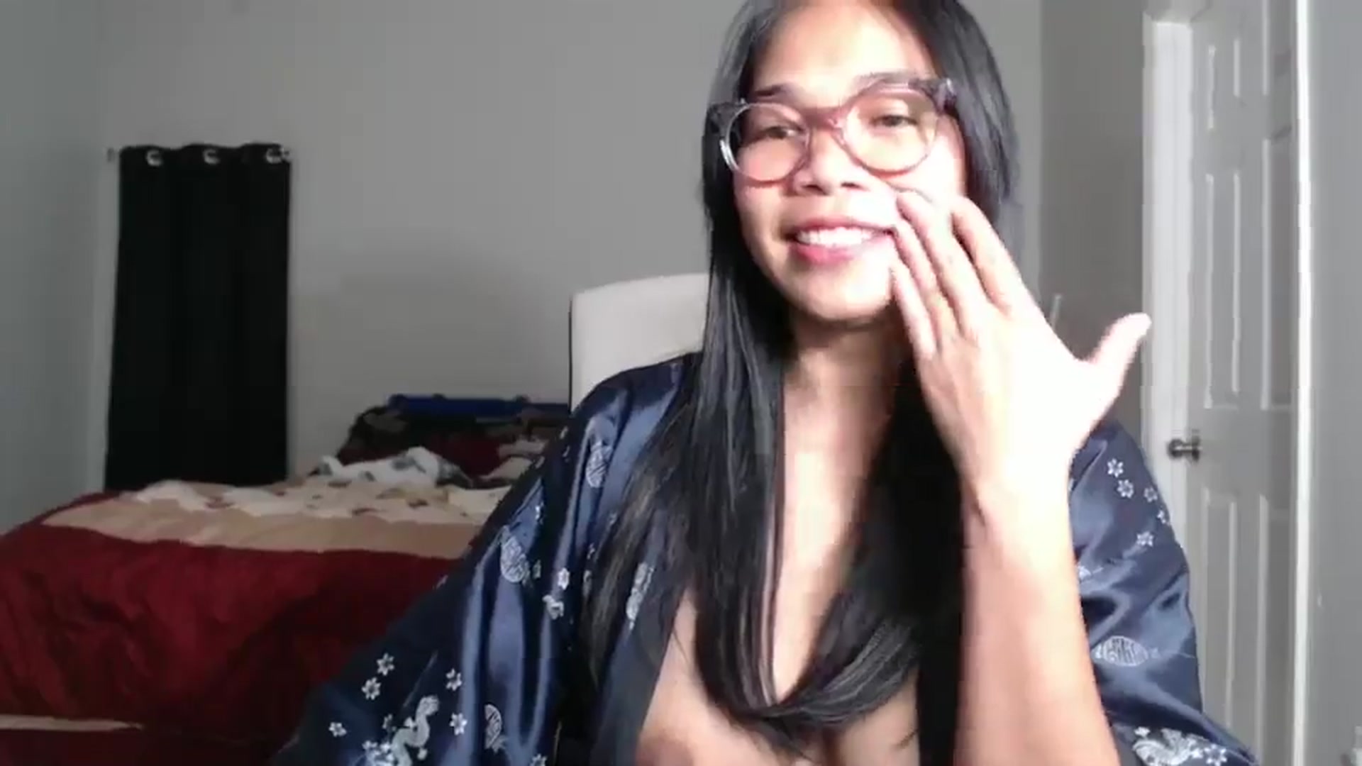 Gallery image thumbnail from Littlekai2025's myfreecams stream on, 03/20/2025, 02:43 image 12 of 20